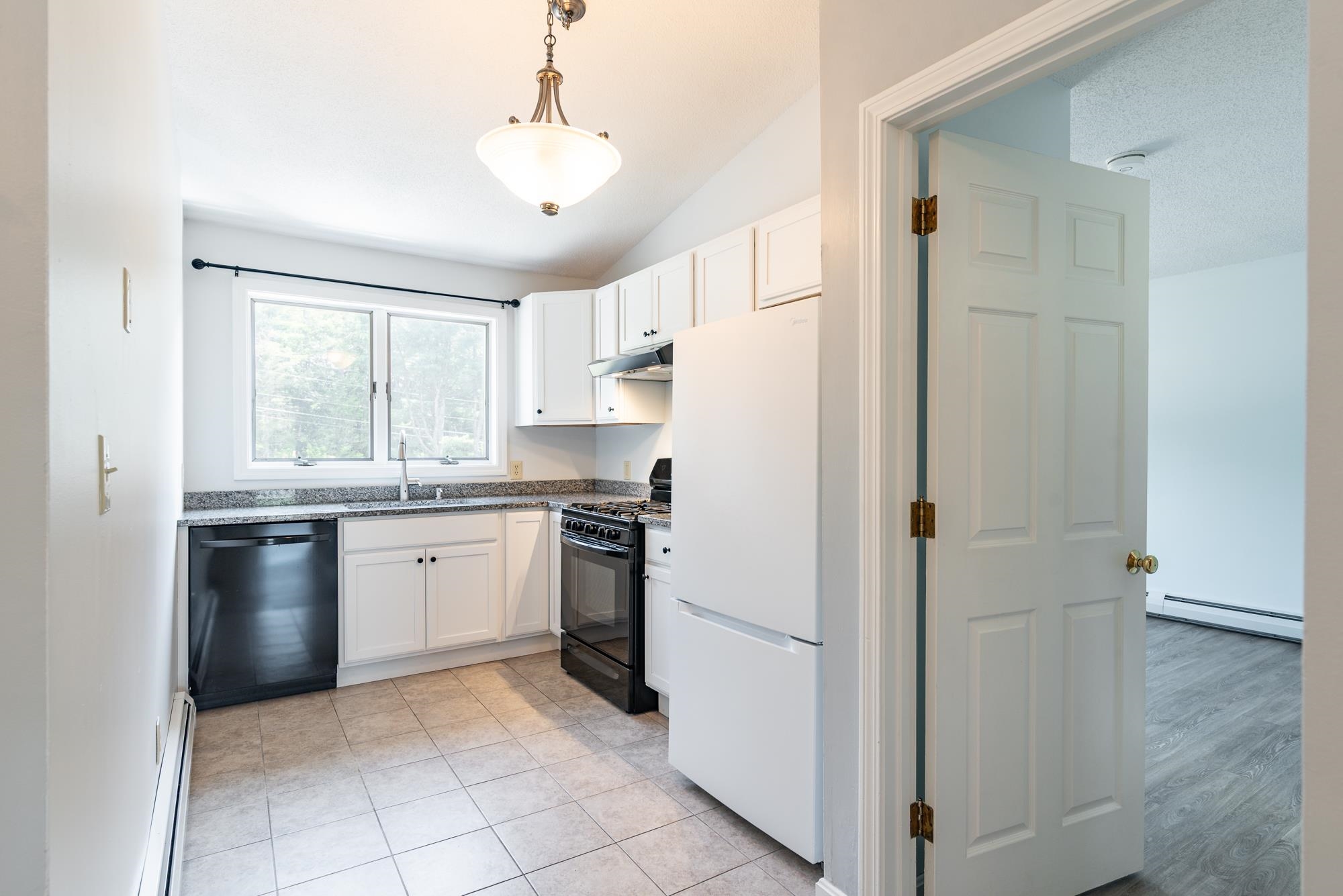 22 Meadowbrook Village Property Photo 10