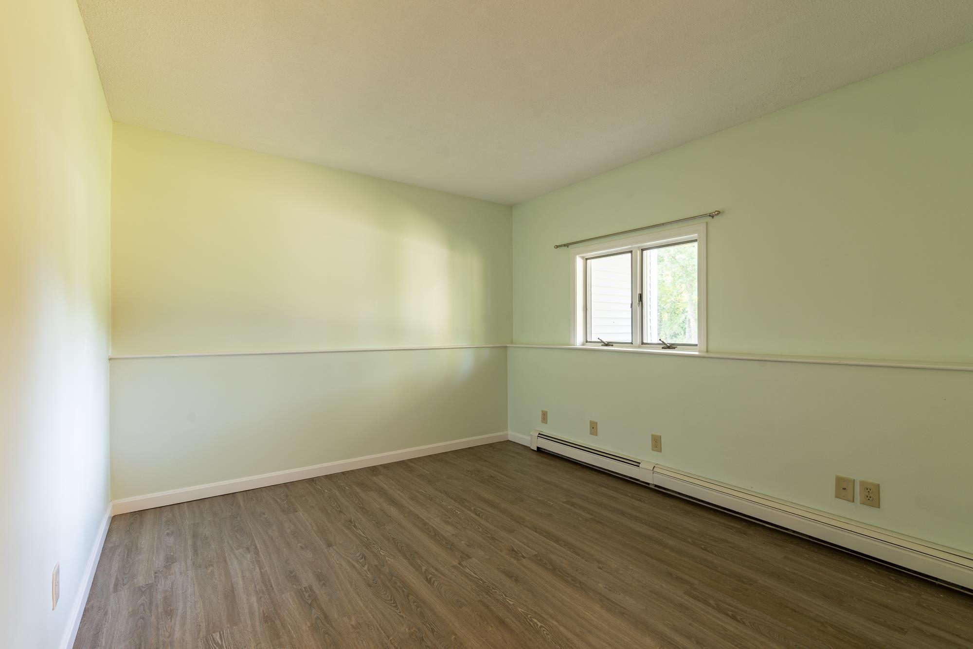 22 Meadowbrook Village Property Photo 23