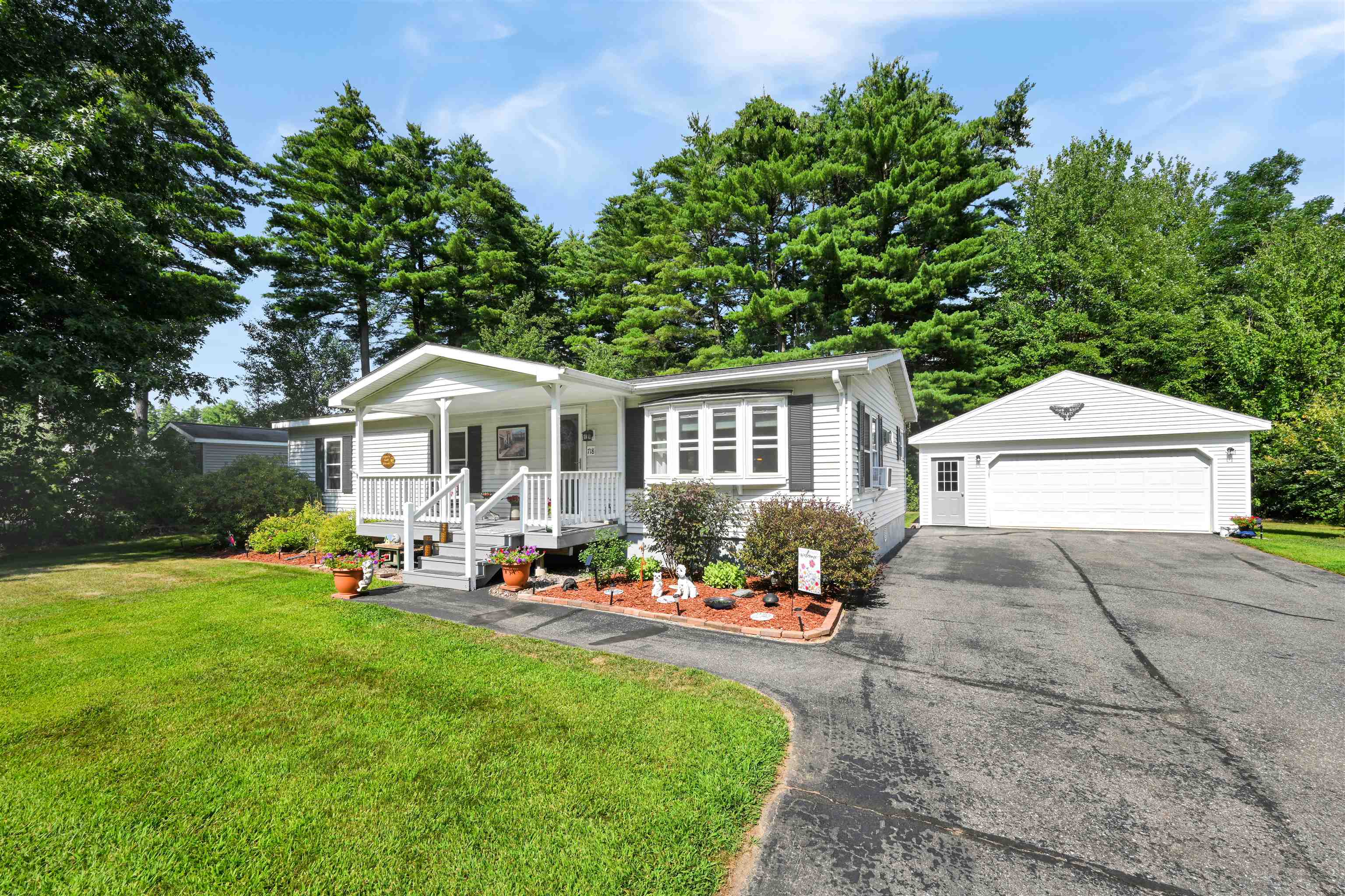 718 Red Pine Road Property Photo 1