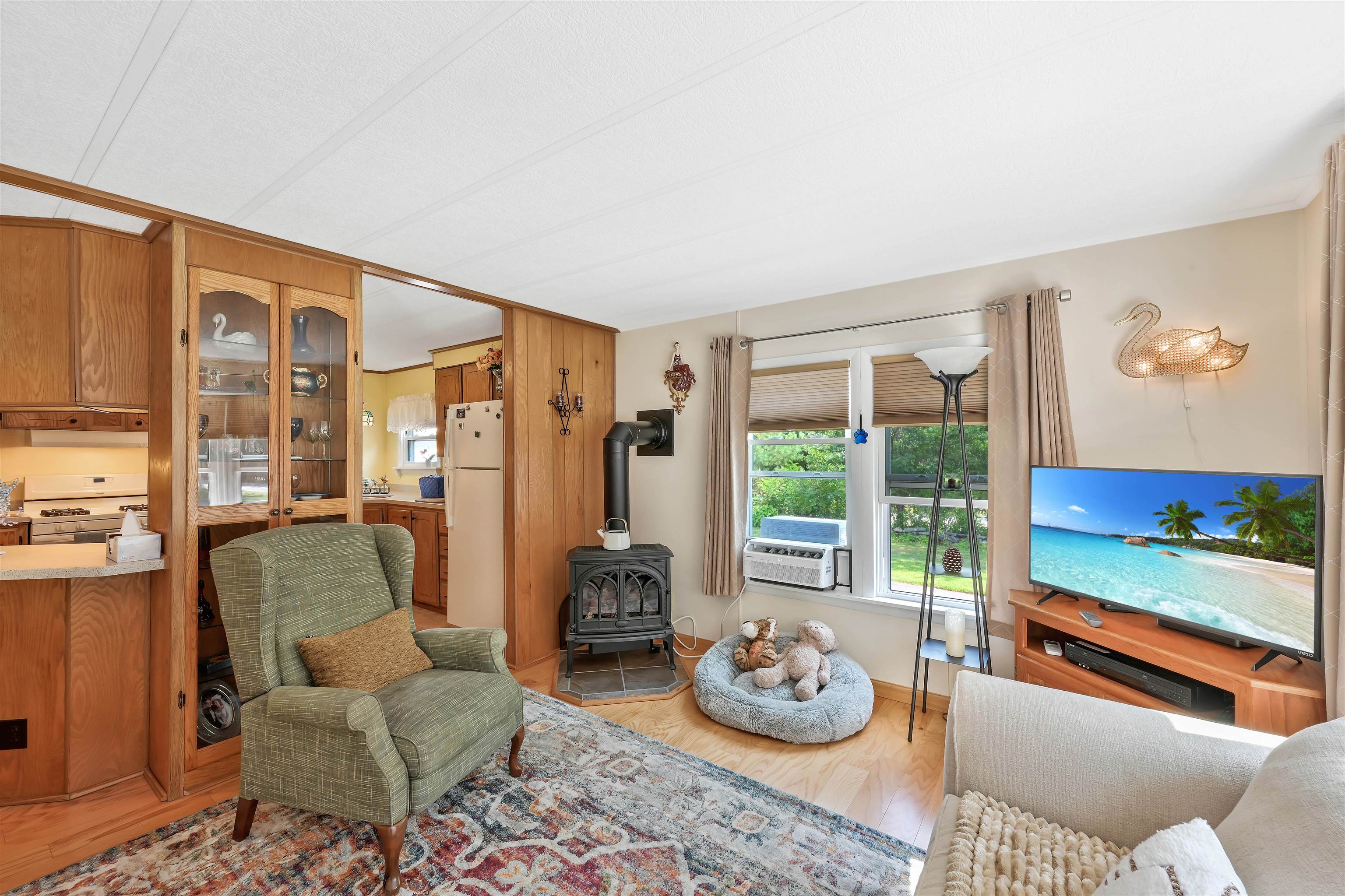 718 Red Pine Road Property Photo 4