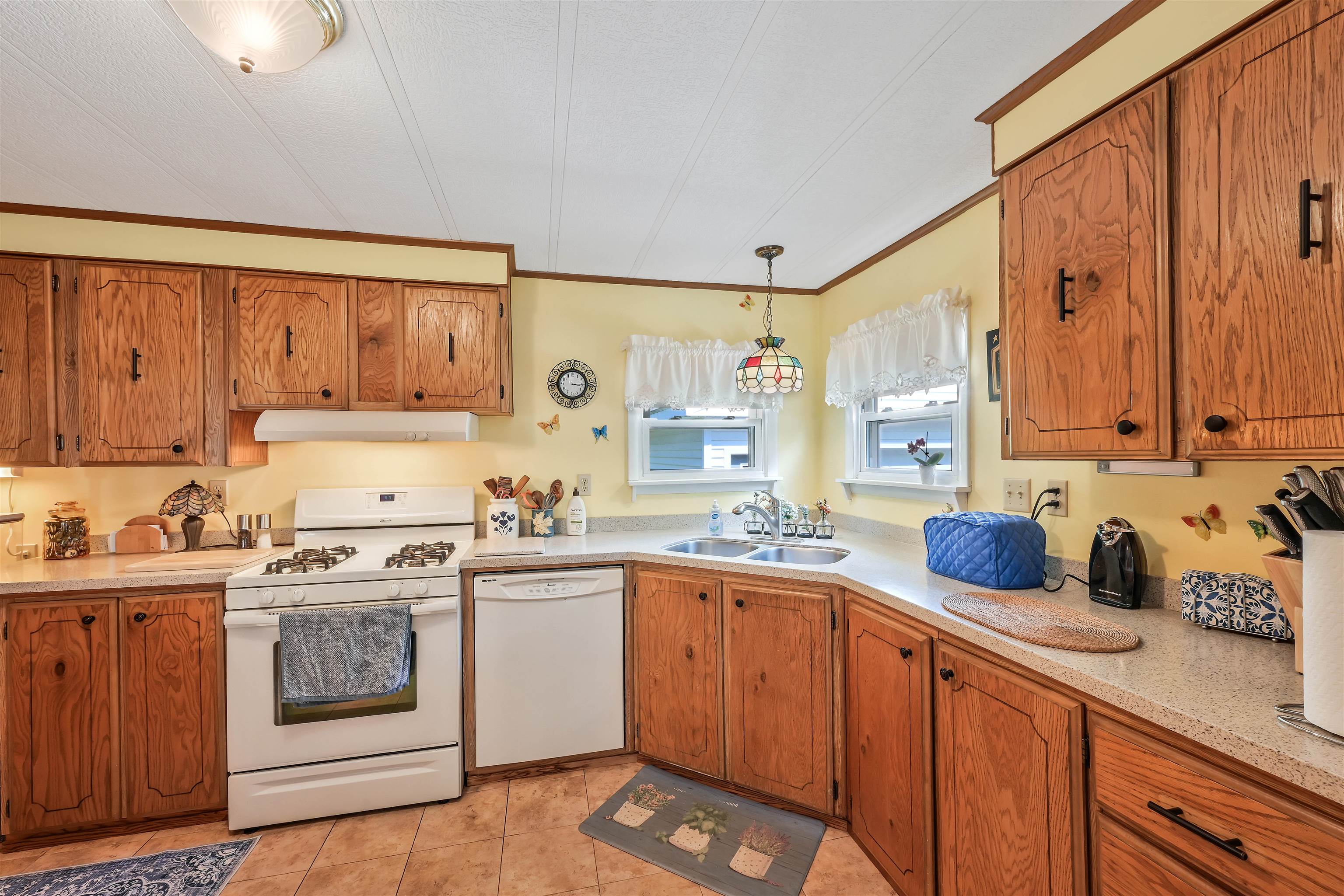 718 Red Pine Road Property Photo 6