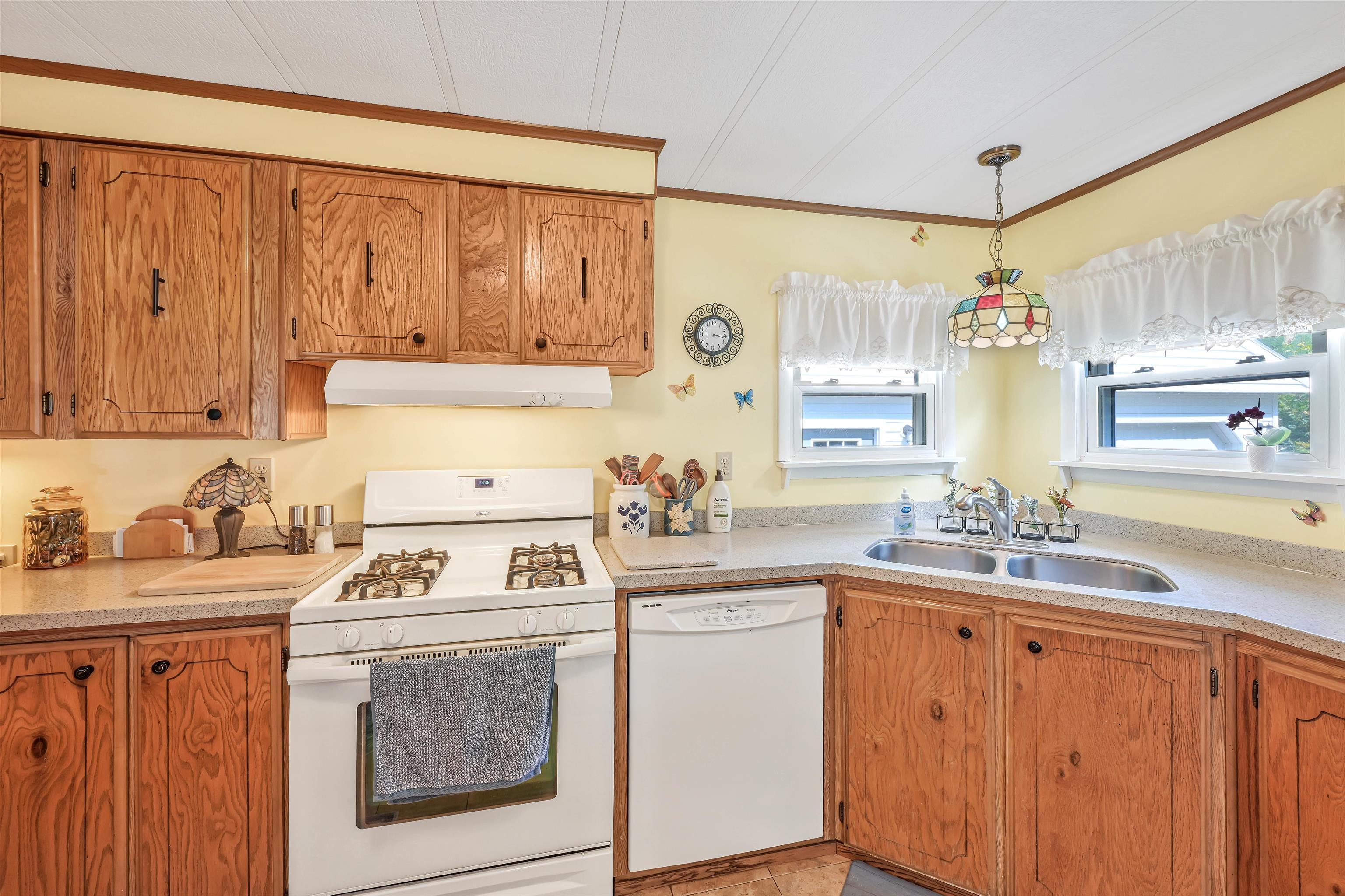 718 Red Pine Road Property Photo 8