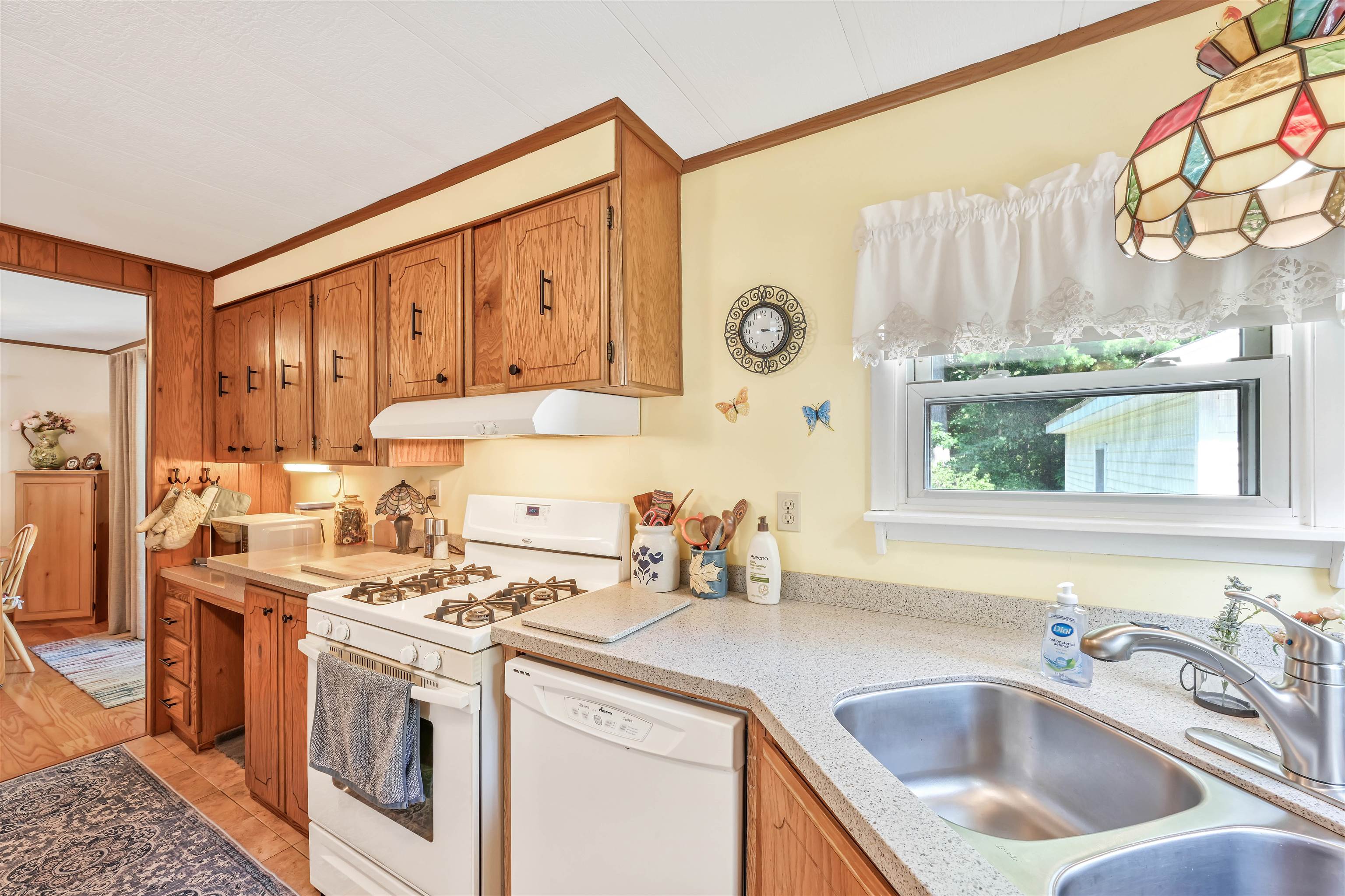 718 Red Pine Road Property Photo 10