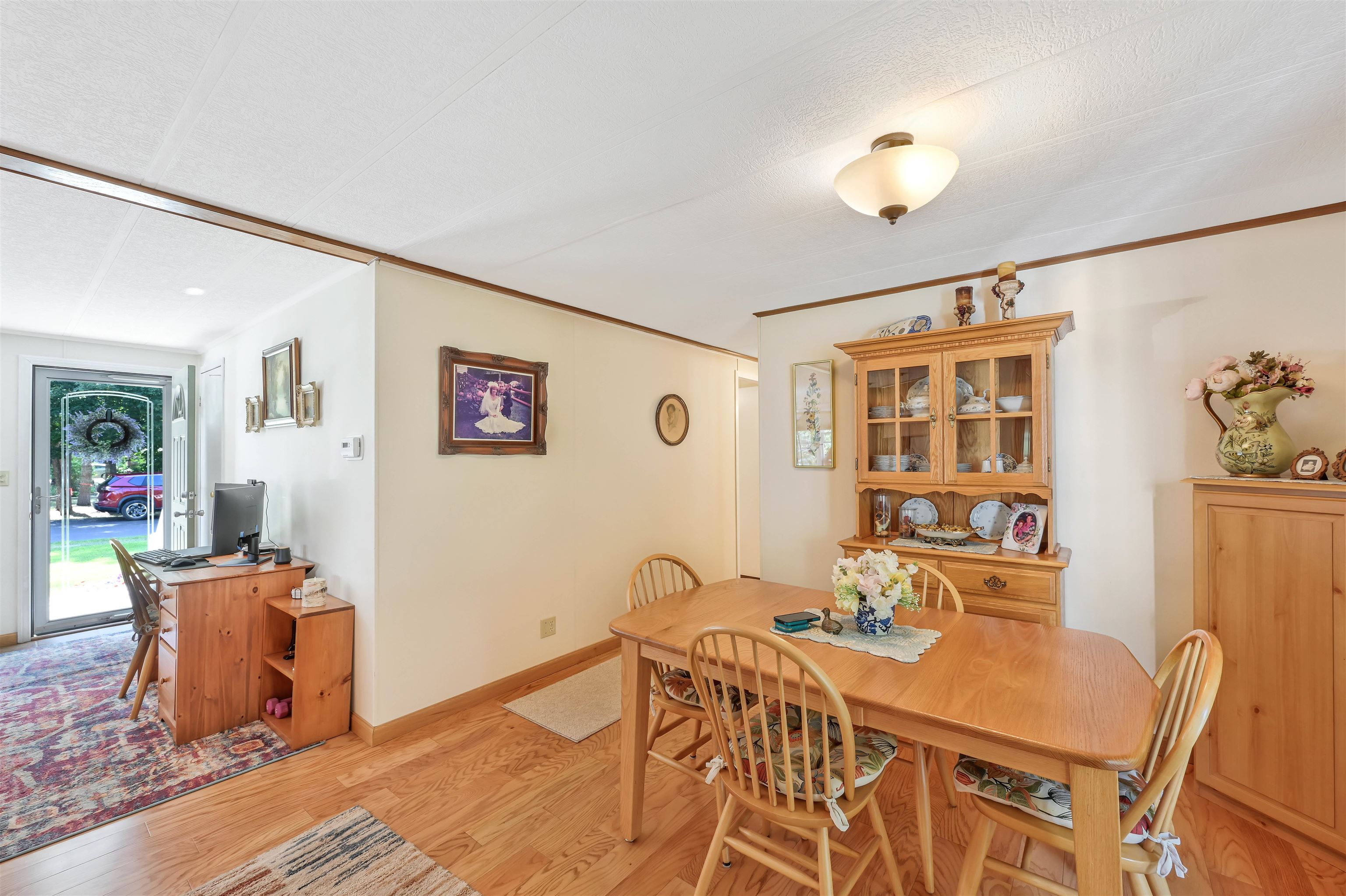 718 Red Pine Road Property Photo 11
