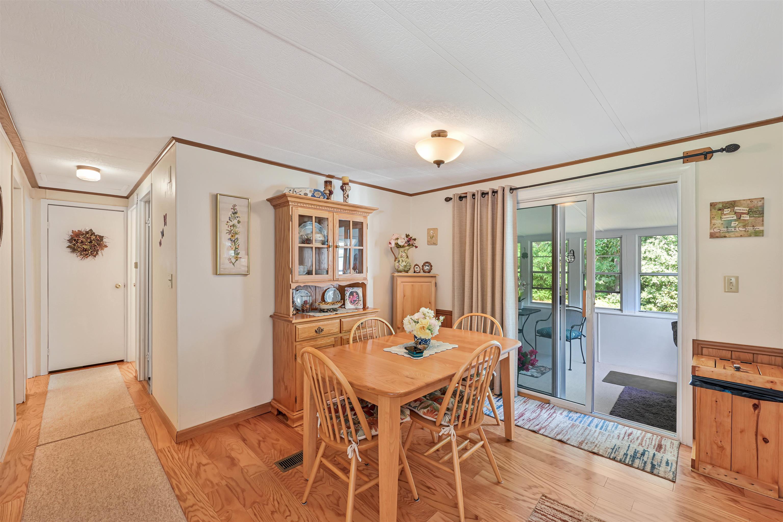 718 Red Pine Road Property Photo 12