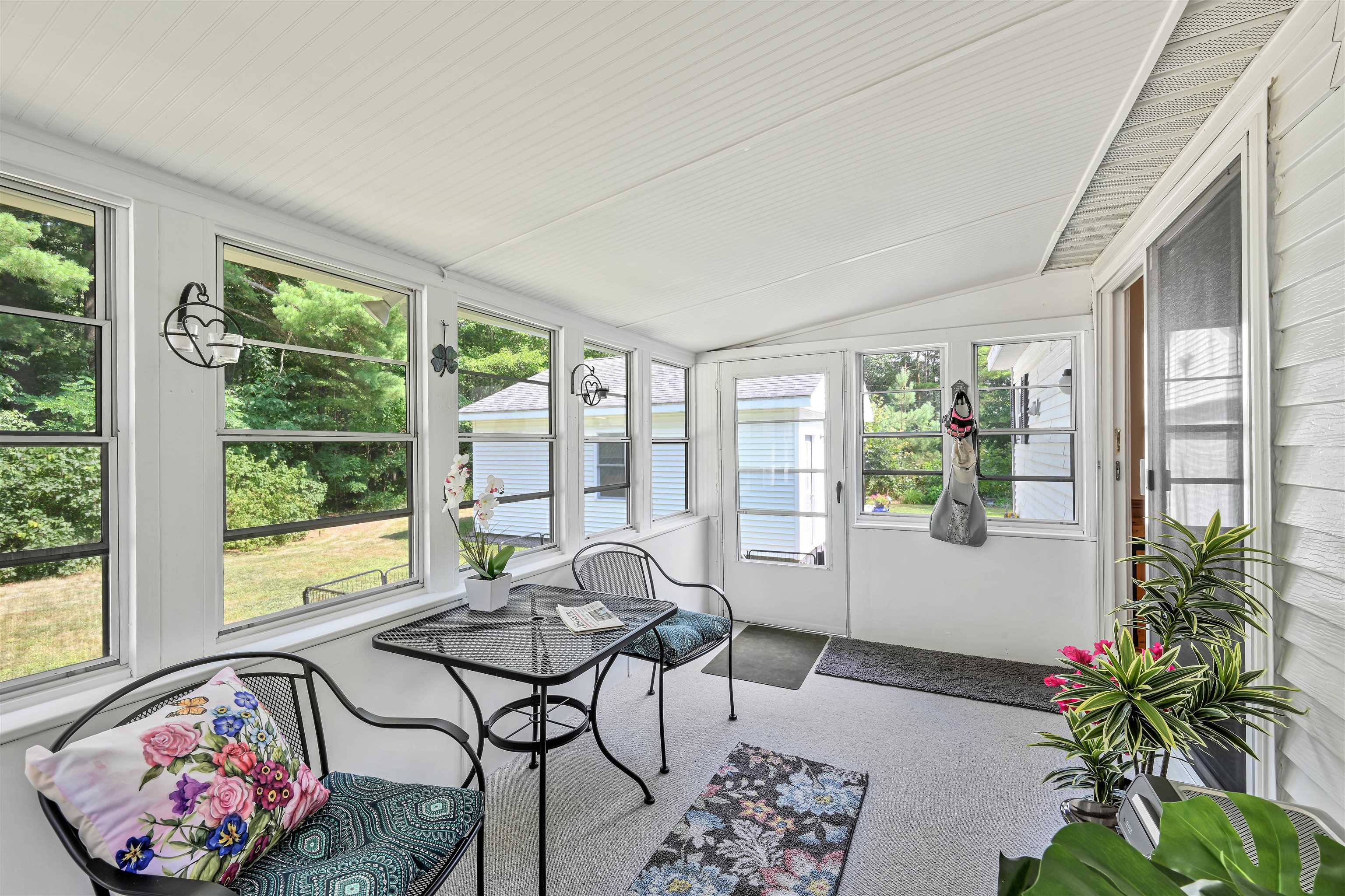 718 Red Pine Road Property Photo 14