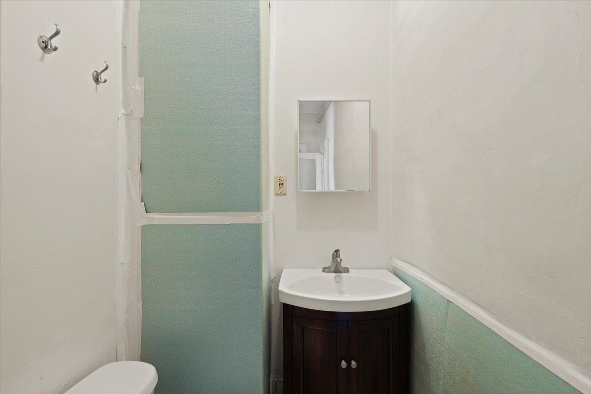 24 North Street Property Photo 38