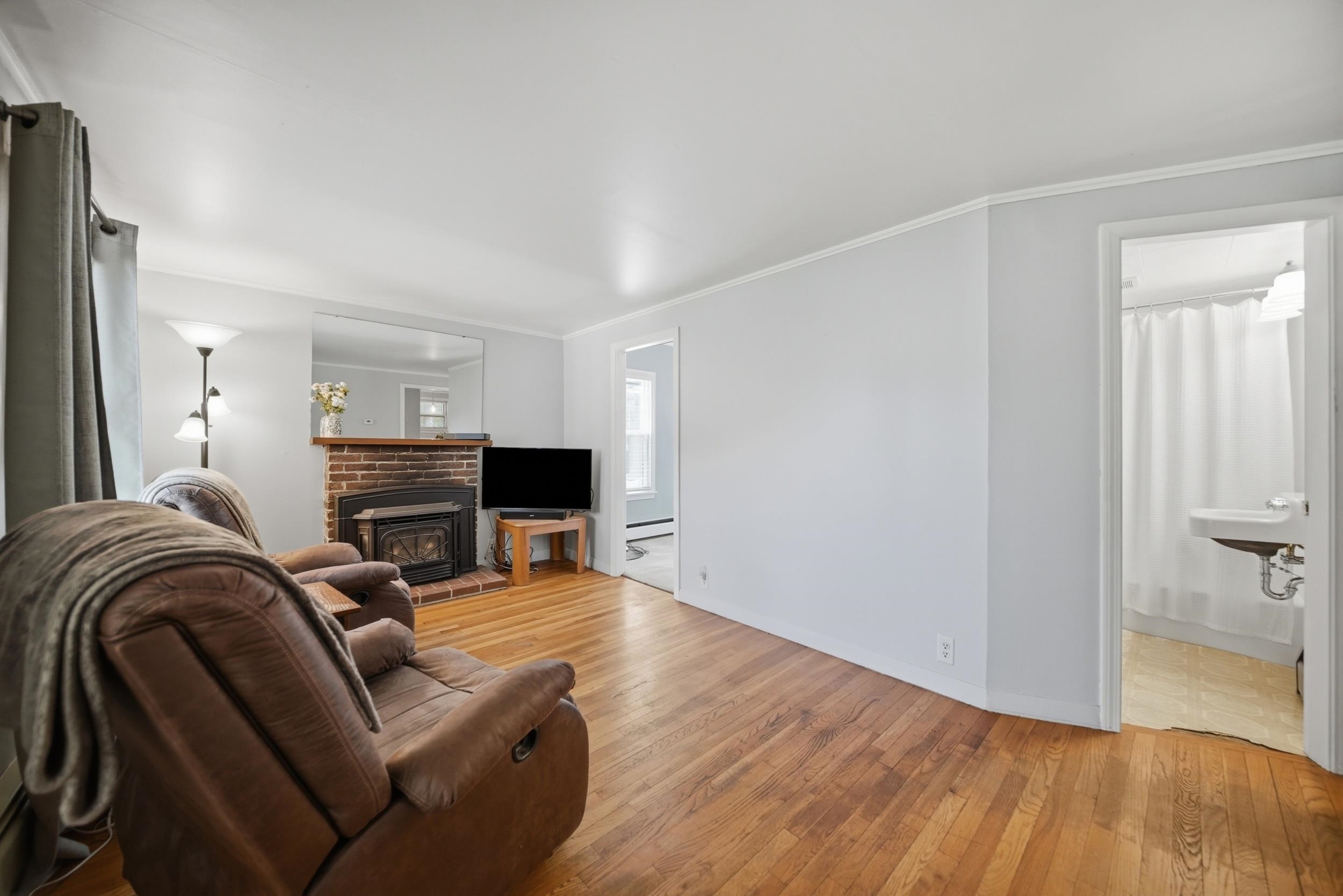 545 N State Street Property Photo 11
