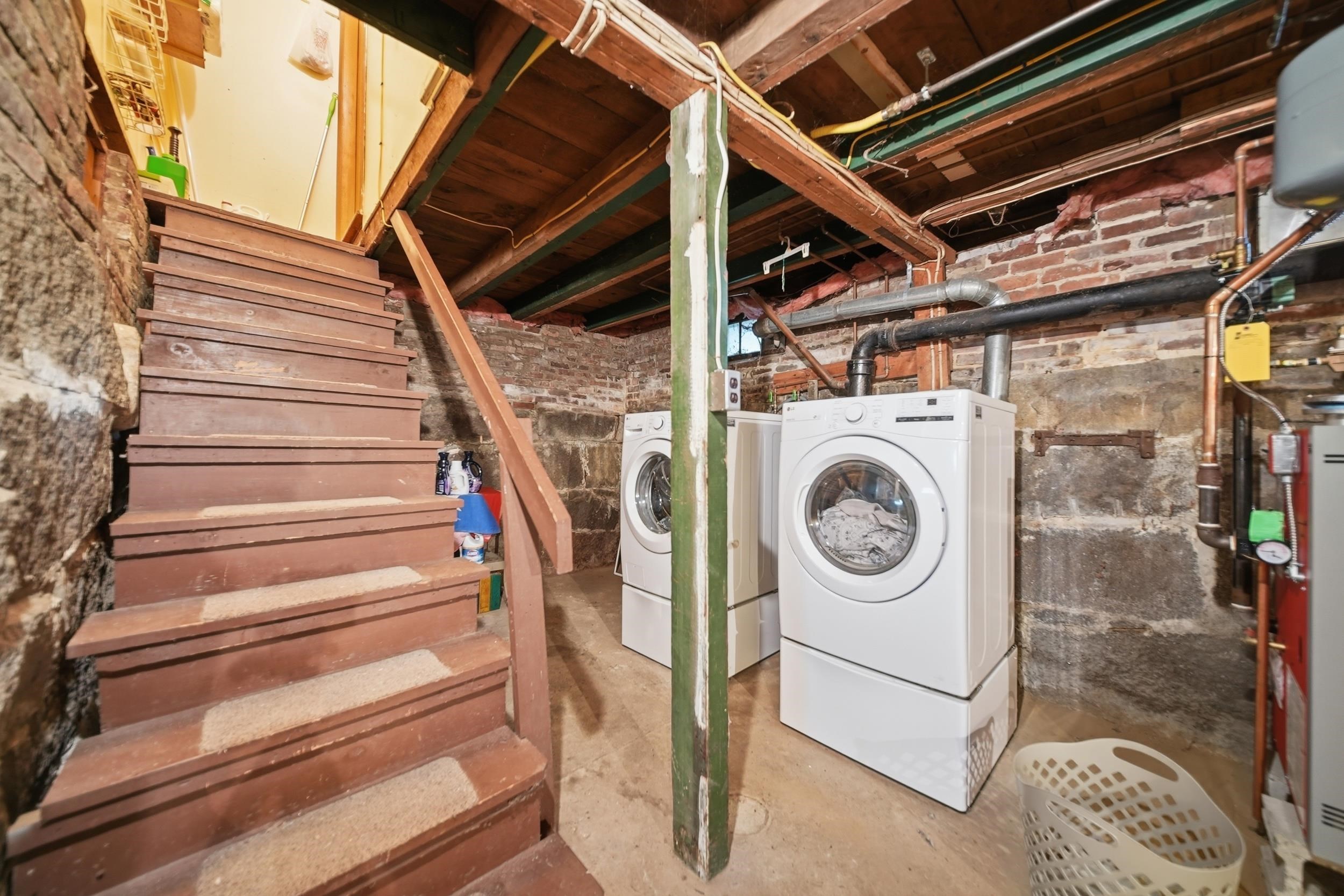 545 N State Street Property Photo 23