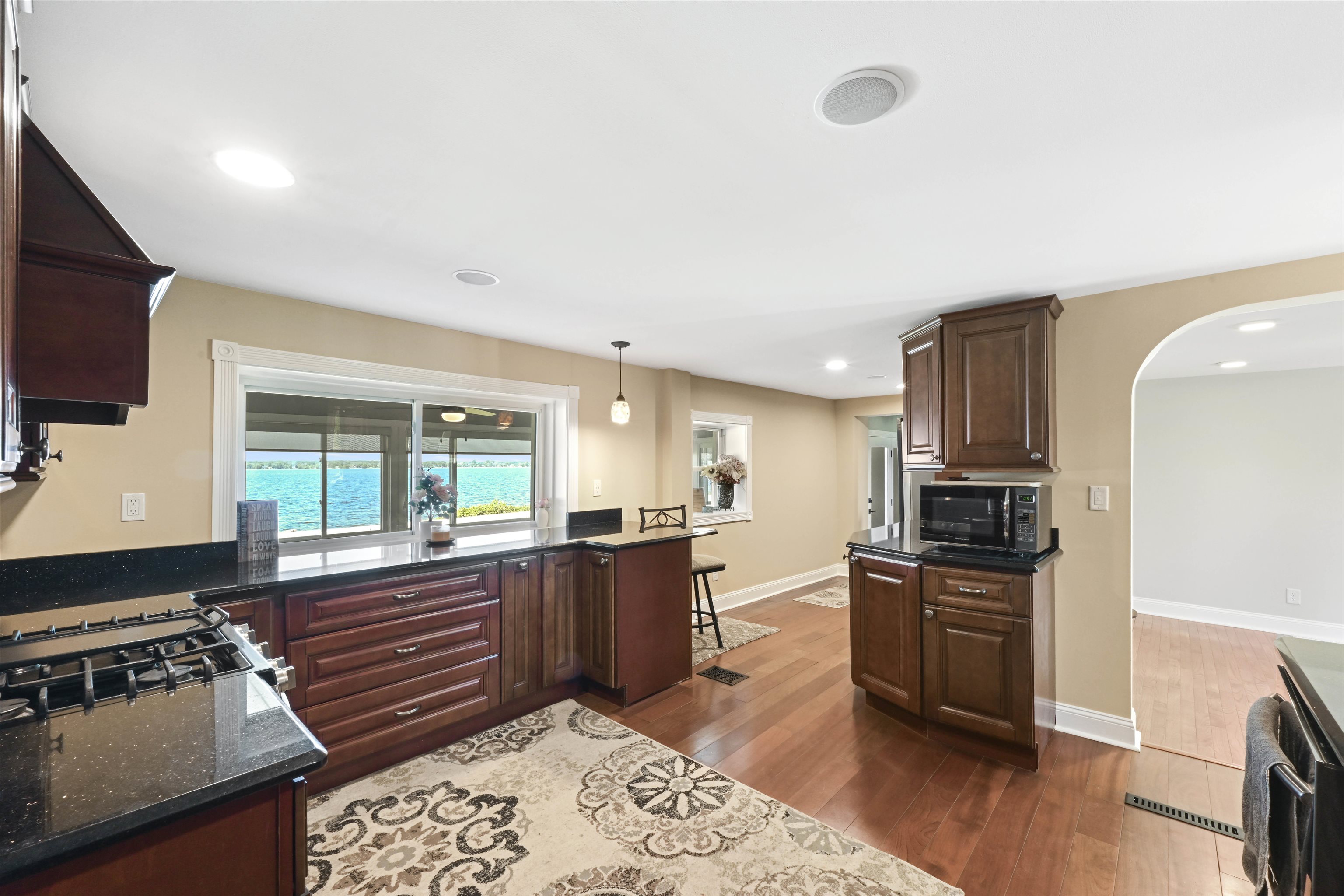 2551 W Shore Road Property Photo 6