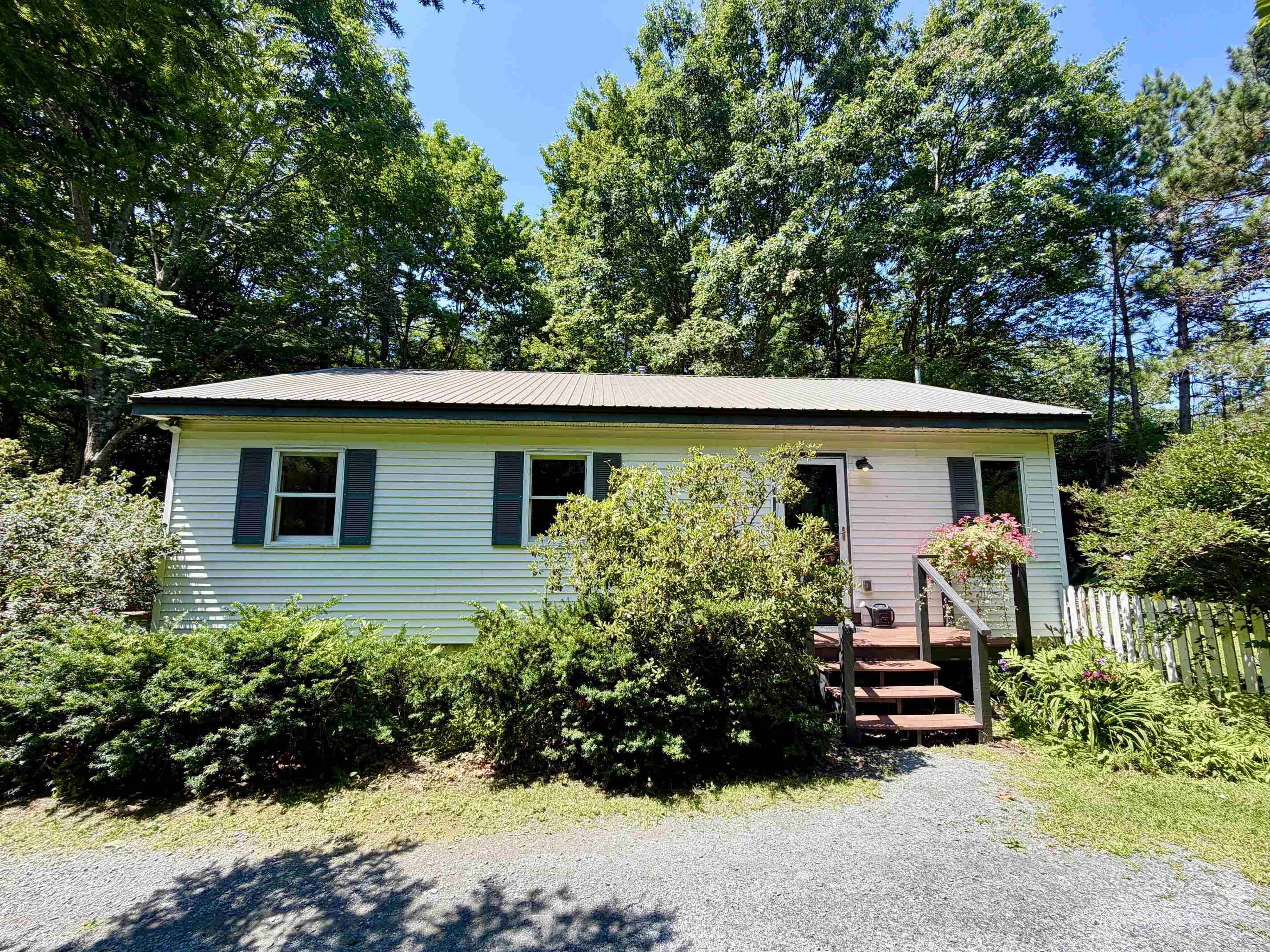 488 Plateau Acres Property Photo 1