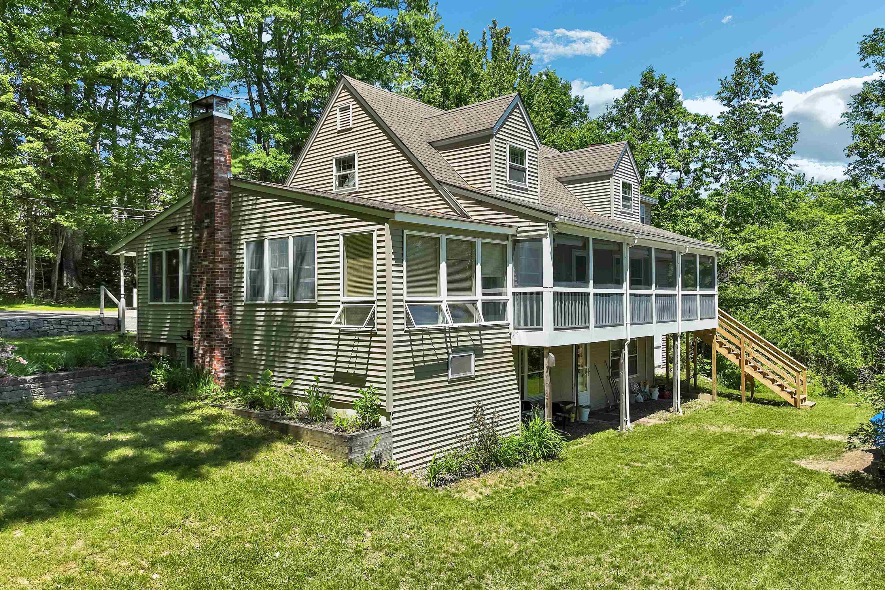 15 Ledgewood Drive Property Photo 3