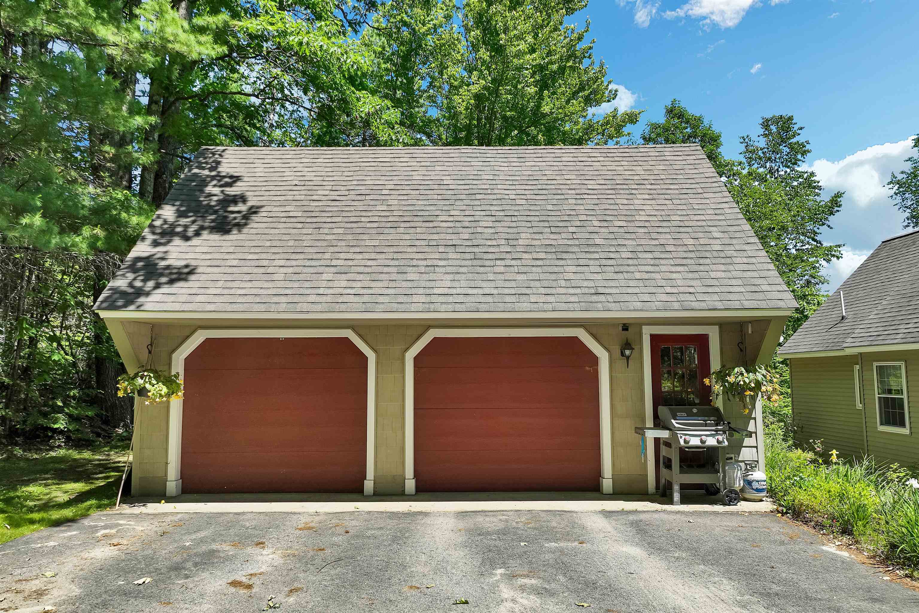 15 Ledgewood Drive Property Photo 6