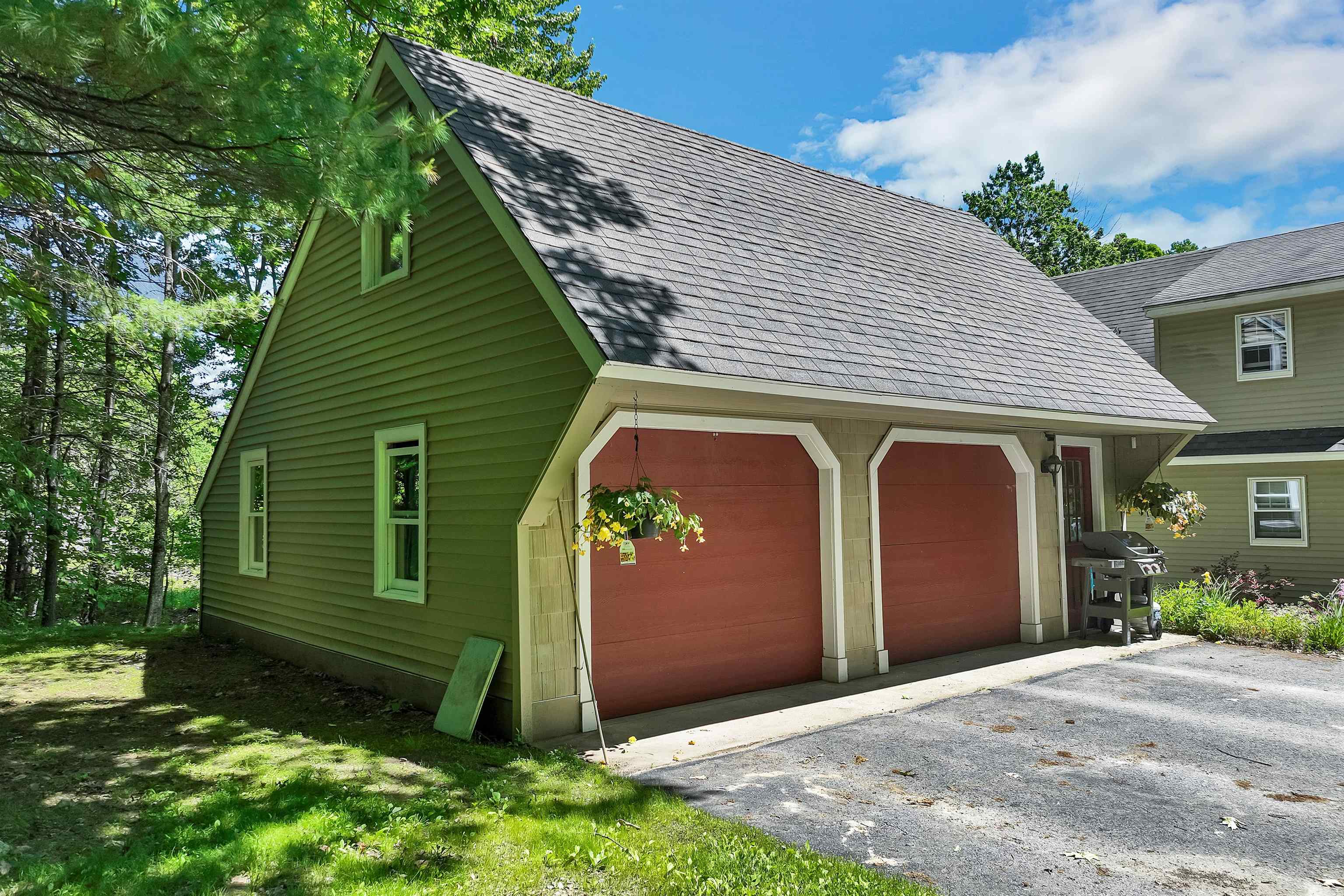 15 Ledgewood Drive Property Photo 7