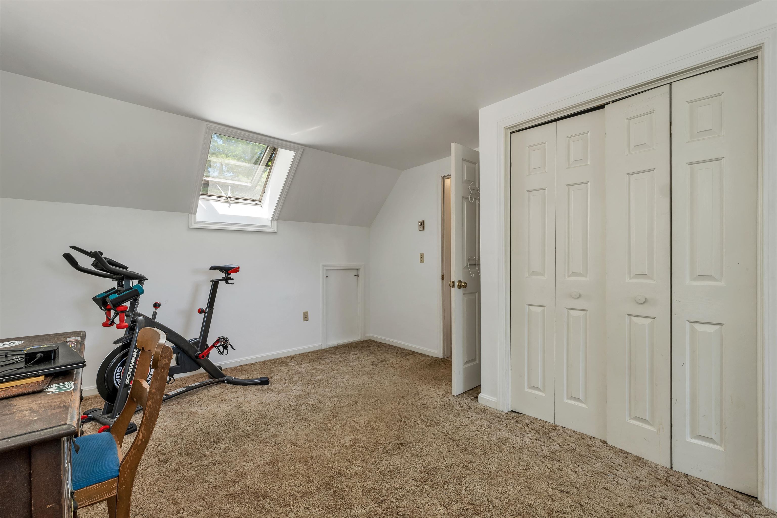 15 Ledgewood Drive Property Photo 44