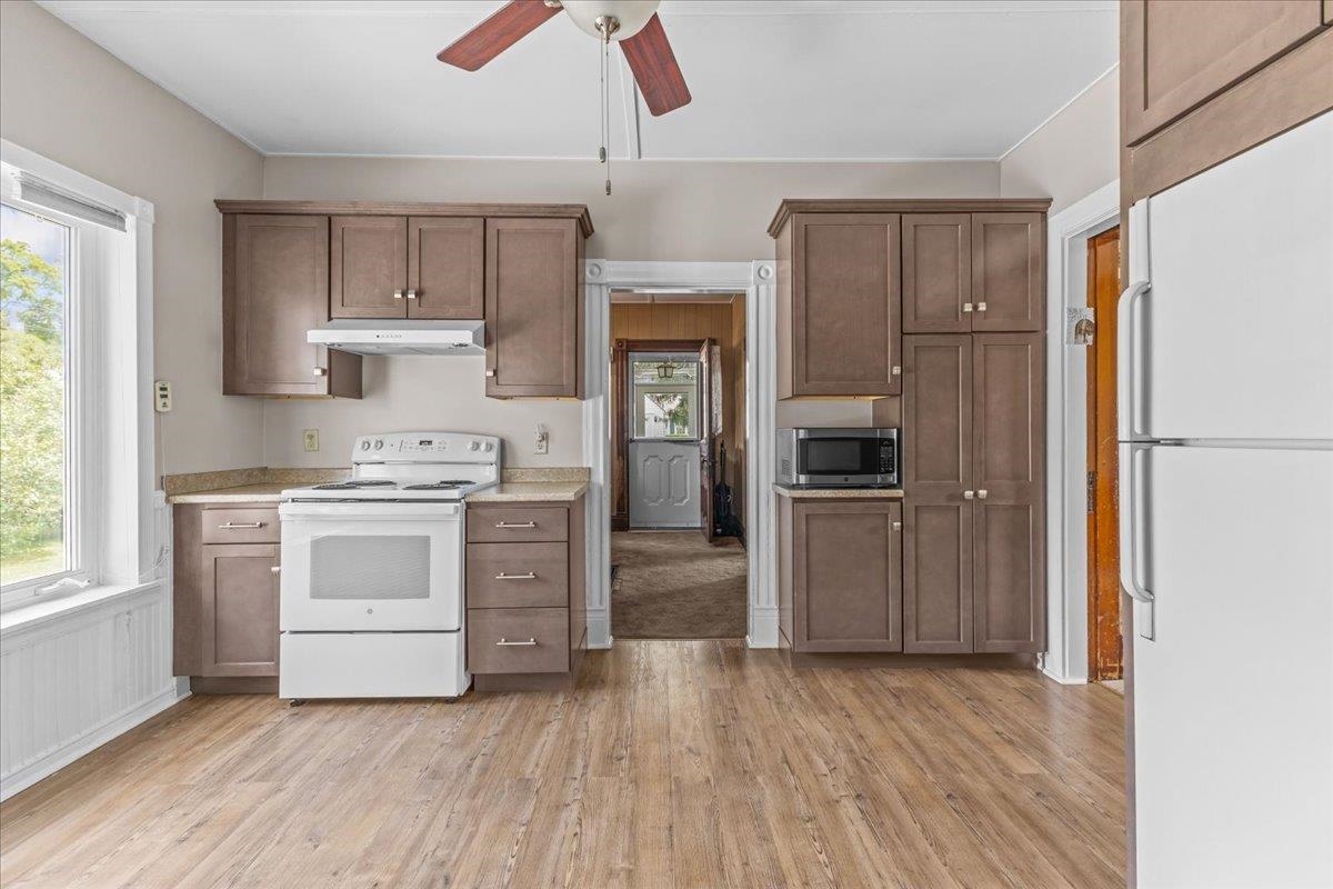 23 Spring Street Property Photo 11