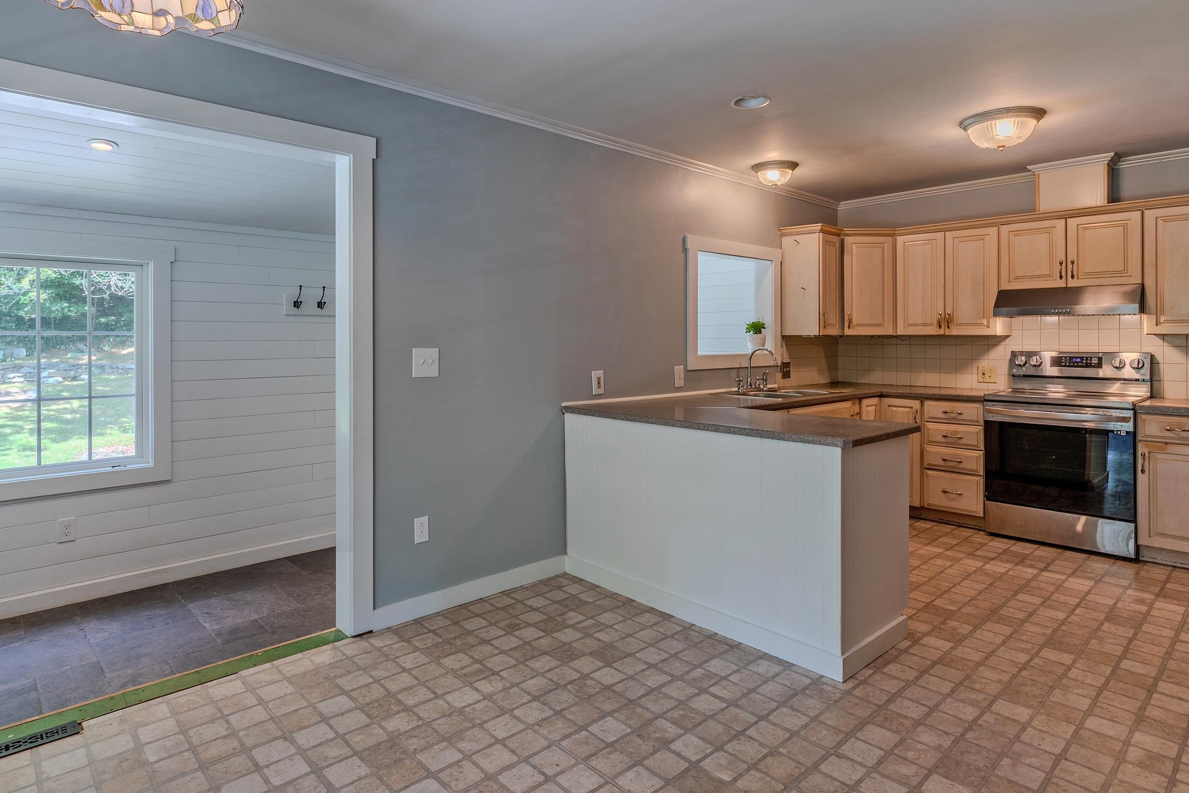 84 Lawrence Hill Road Property Photo 15