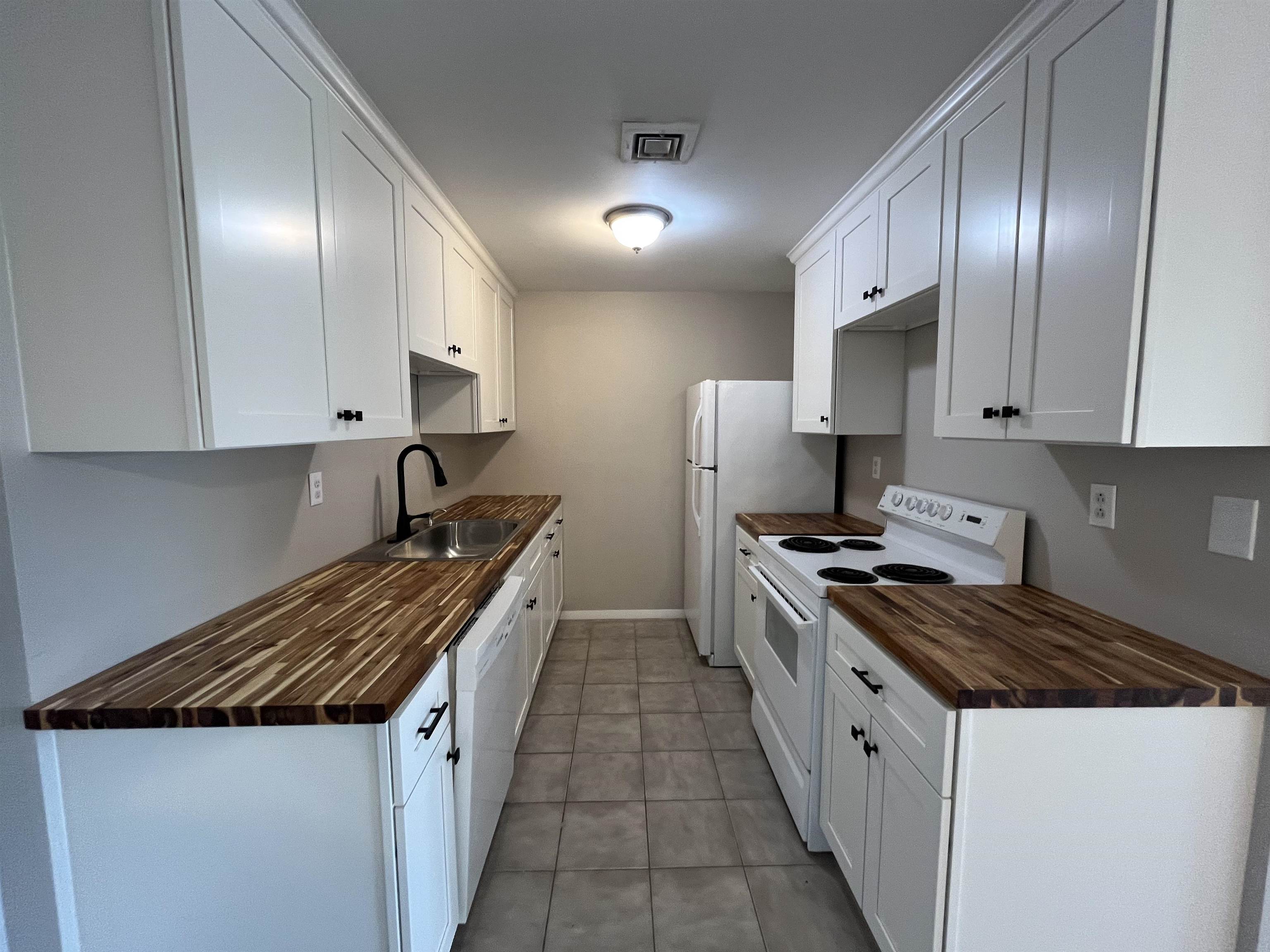 11 Blackstone Drive Property Photo 8