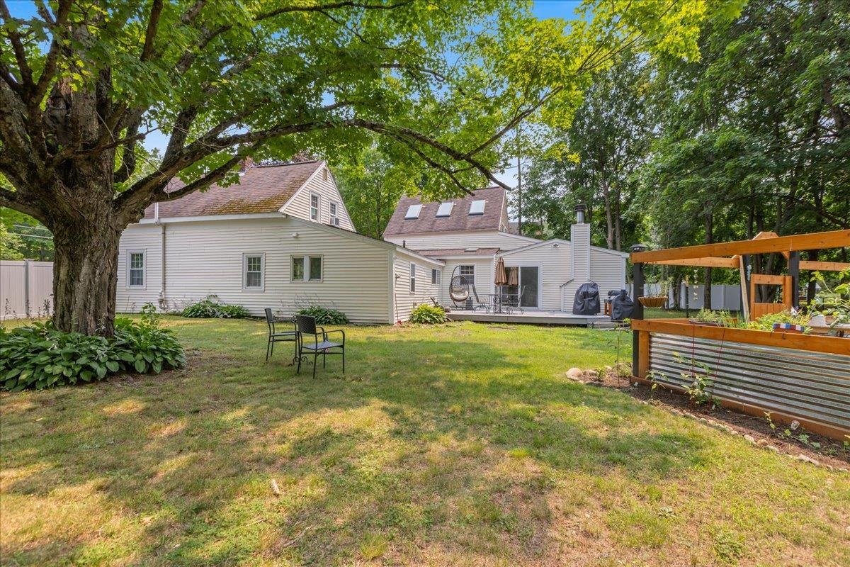 273 Main Street Property Photo 39