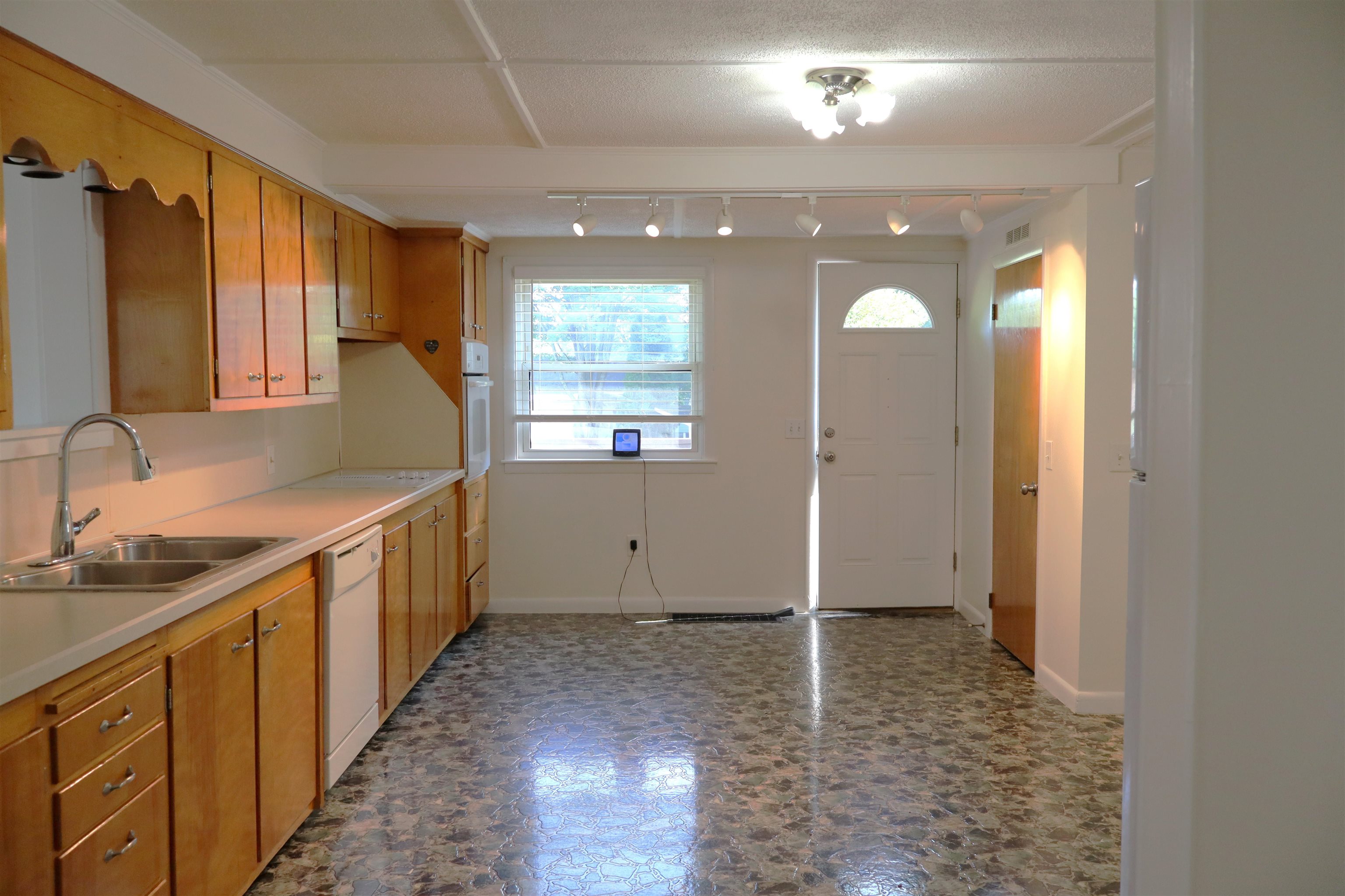 56 Arbutus Lane Property Photo 7