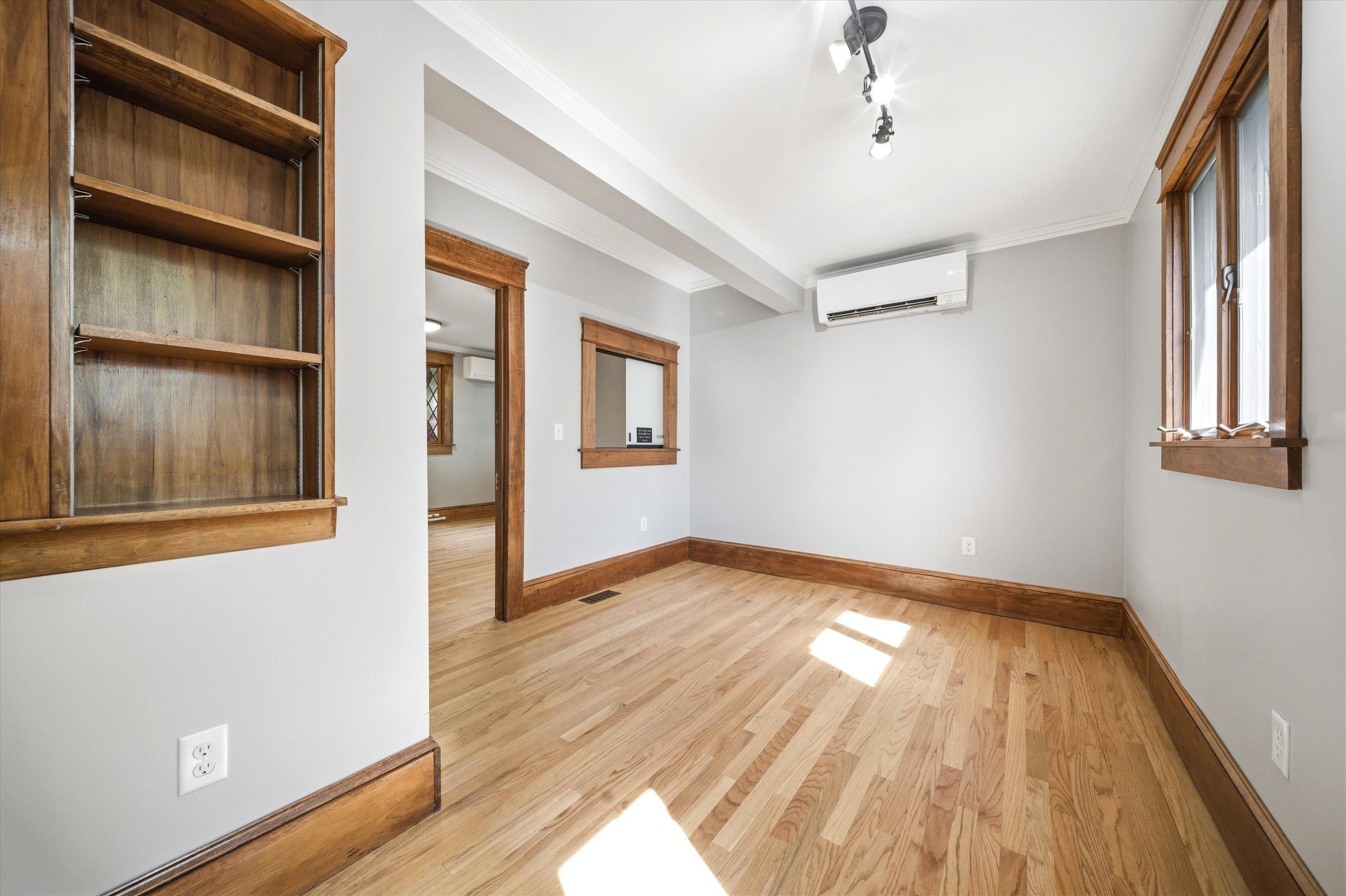 103 Bay Street Property Photo 4