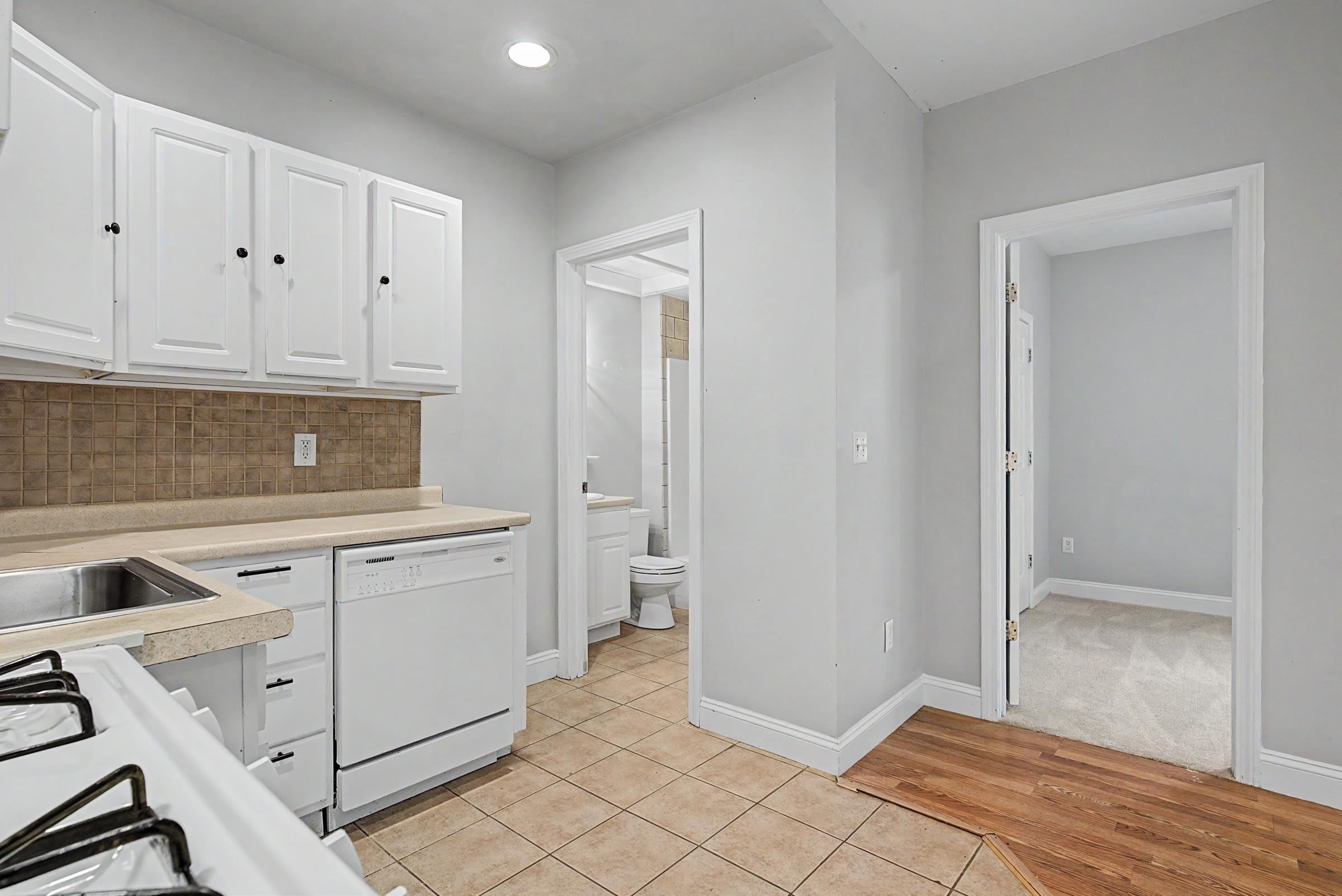 95 Court Street Property Photo 18