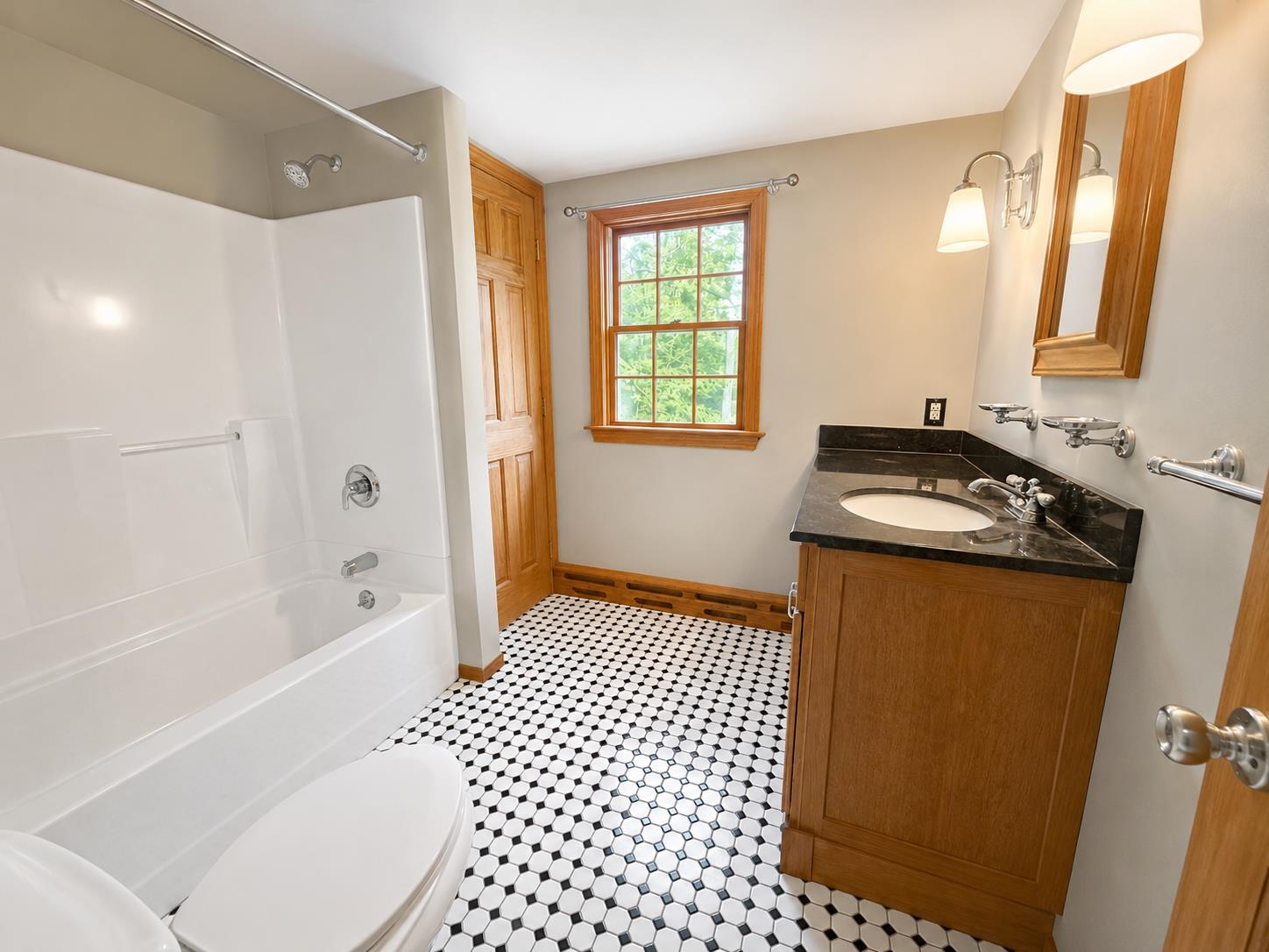 41 Henderson Road Property Photo 12