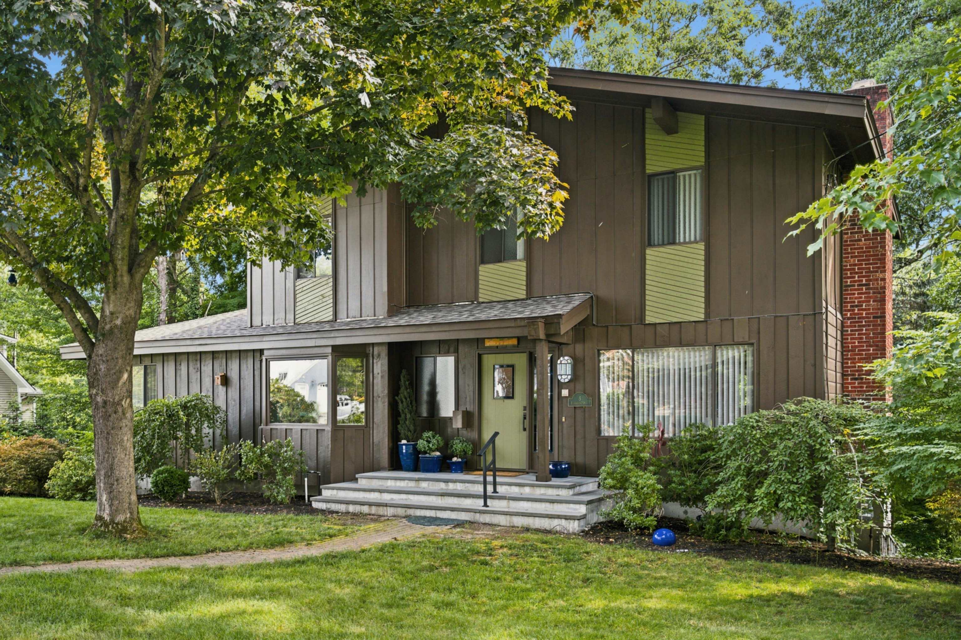 3 Eastbrook Drive Property Photo 1