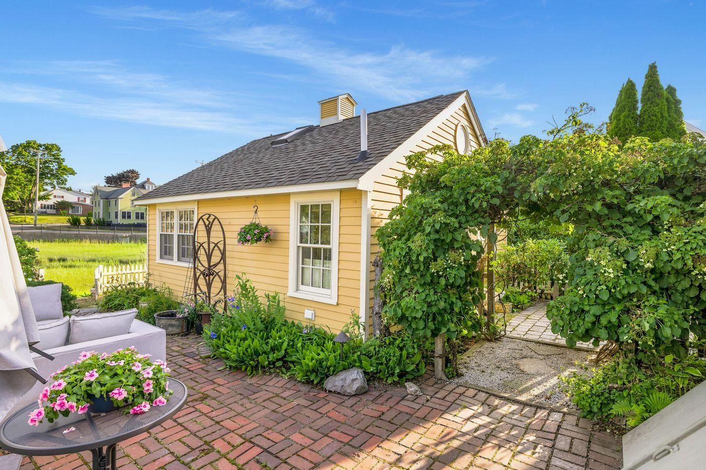 28 Walden Street Property Photo 18