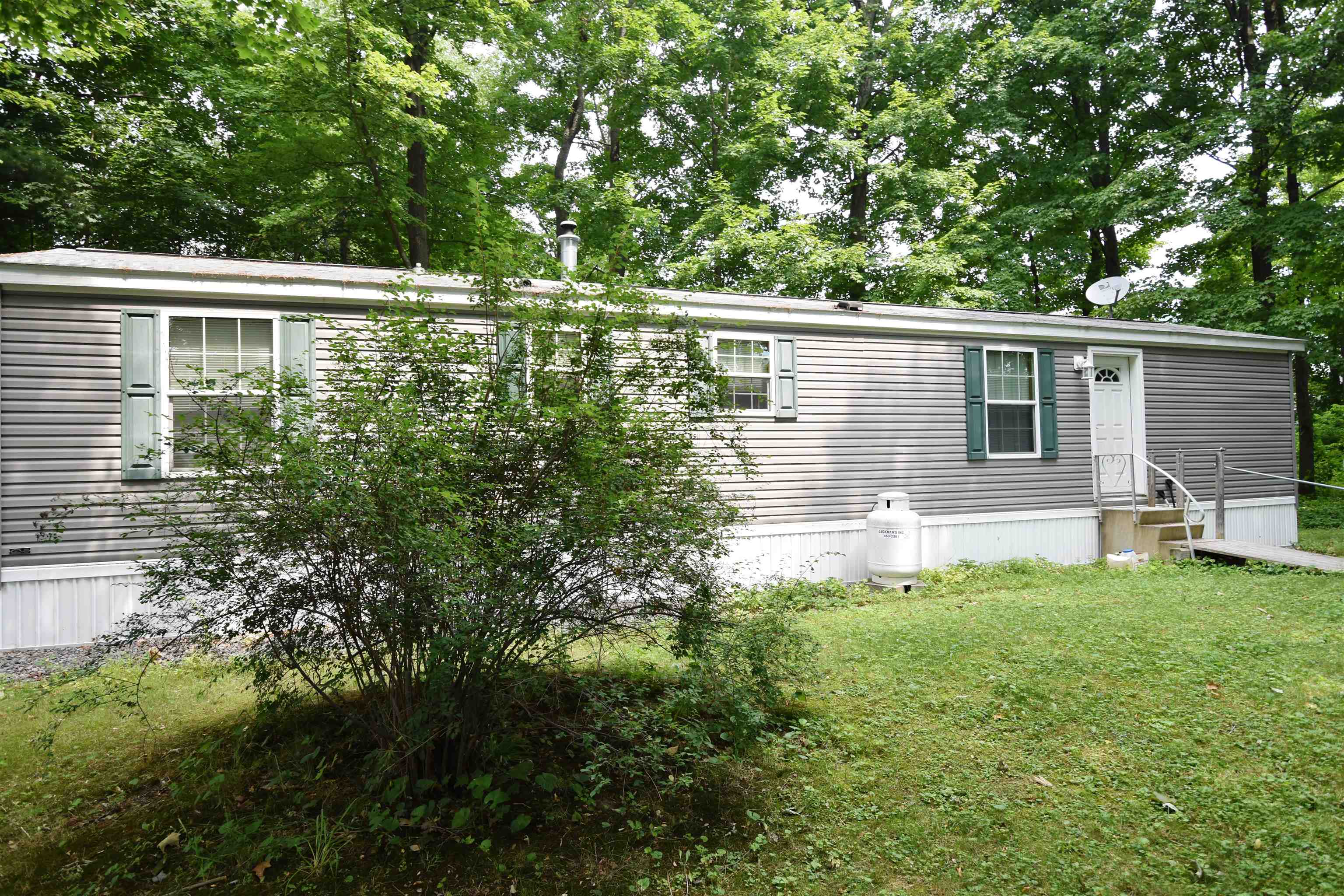 83 Hermit Thrush Lane Property Photo 4