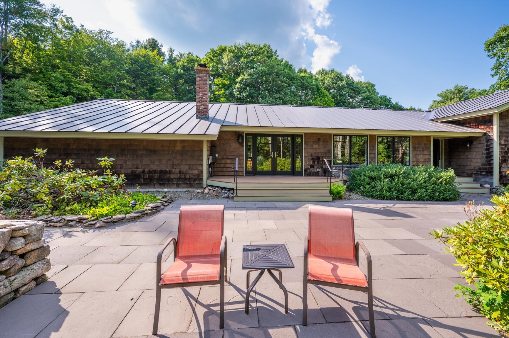 53 Elkins Road Property Photo 4