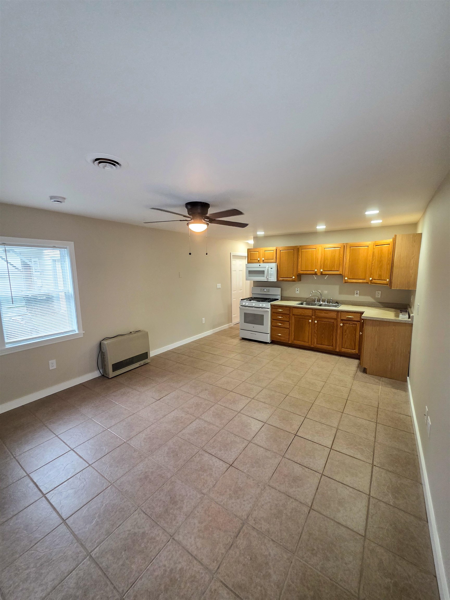 52 Jarvis Street Property Photo 4