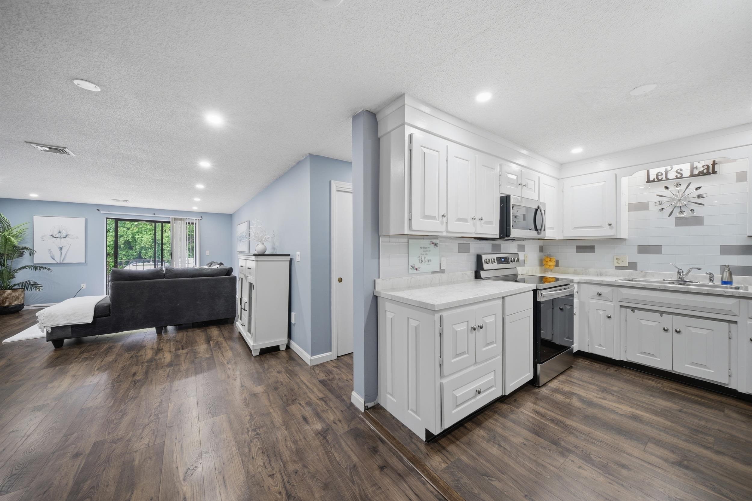307 A Amherst Street Property Photo 4