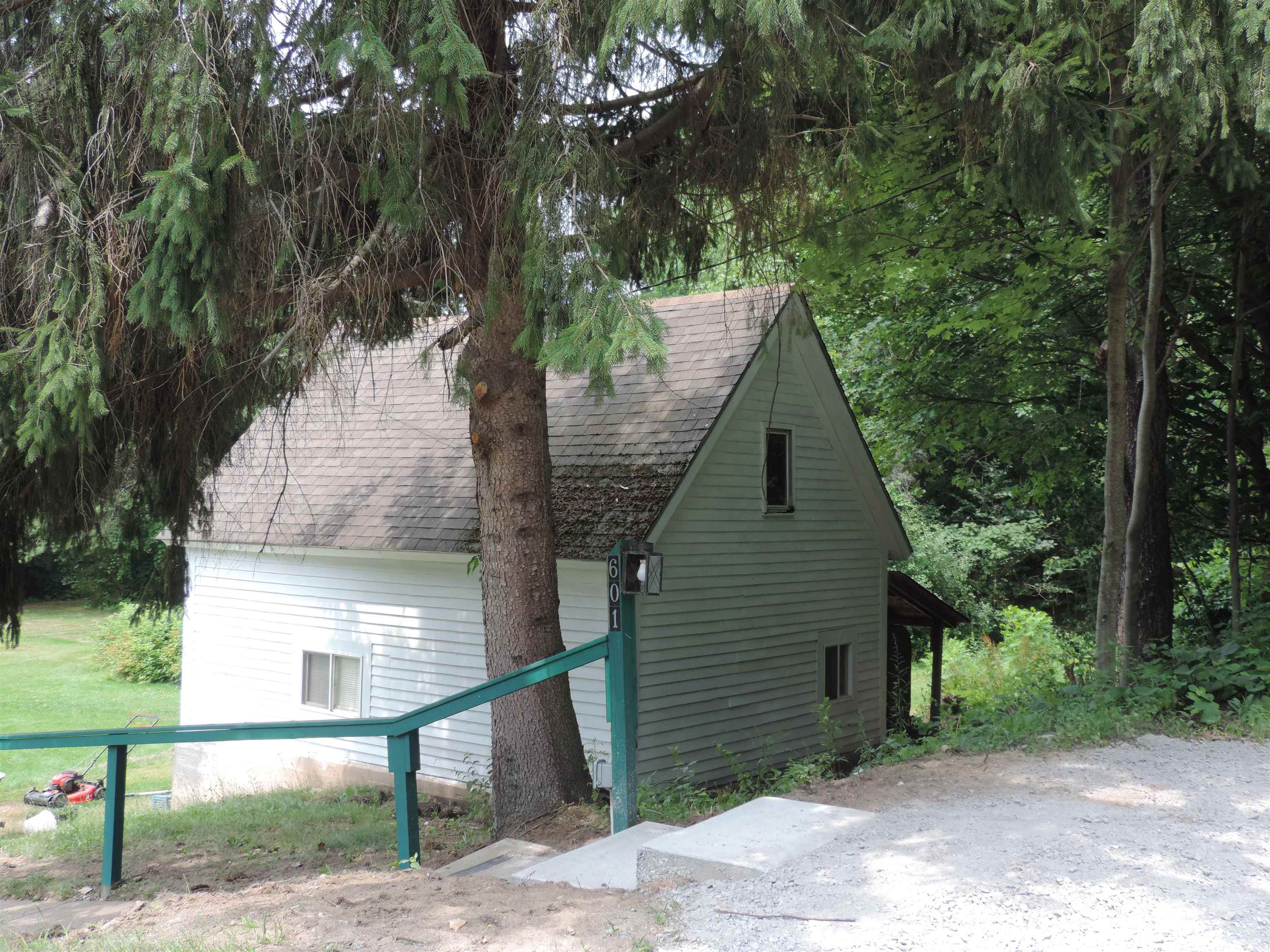 601-607 Province Road Property Photo 6