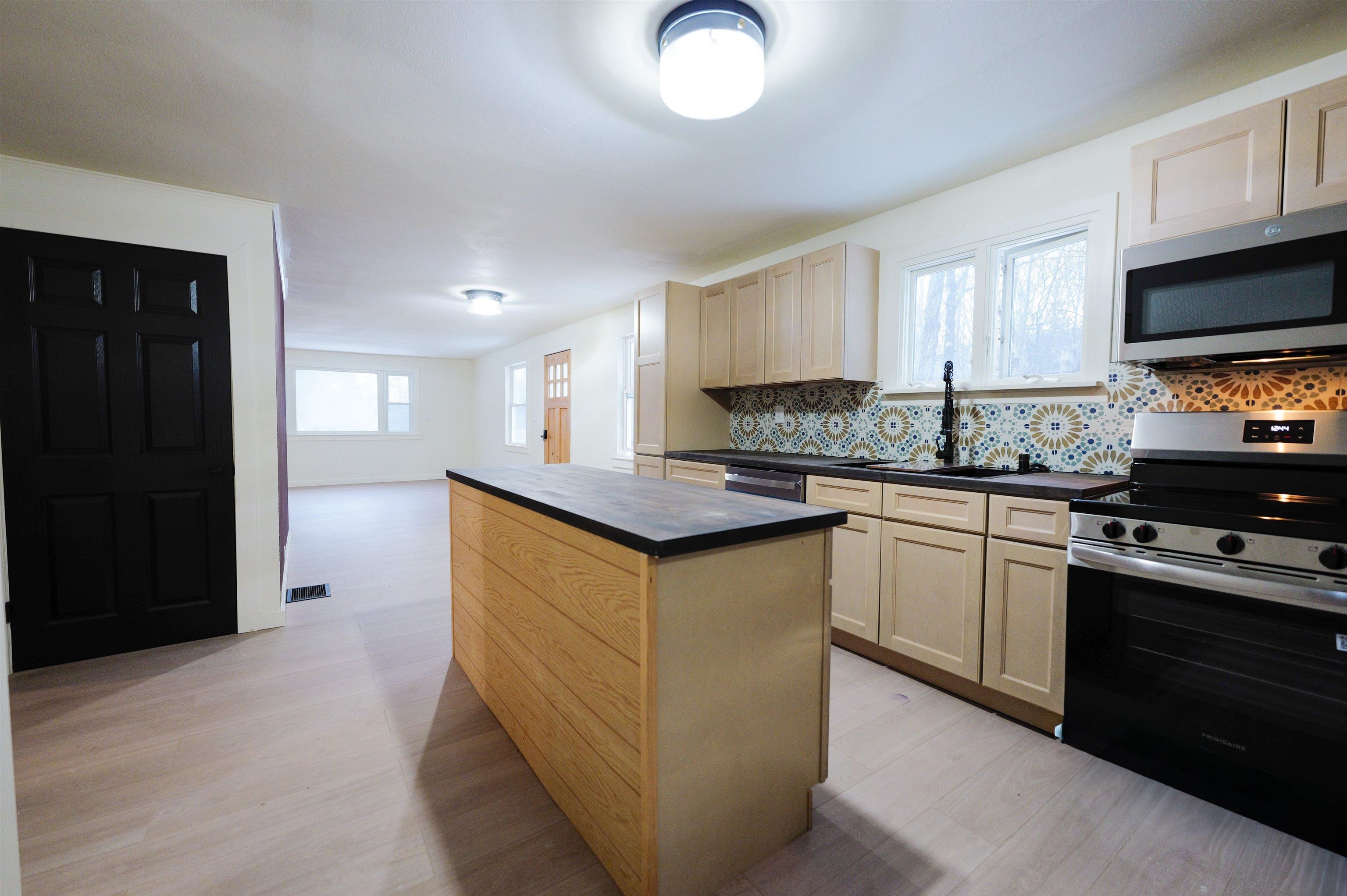 37 Wright Road Property Photo 12