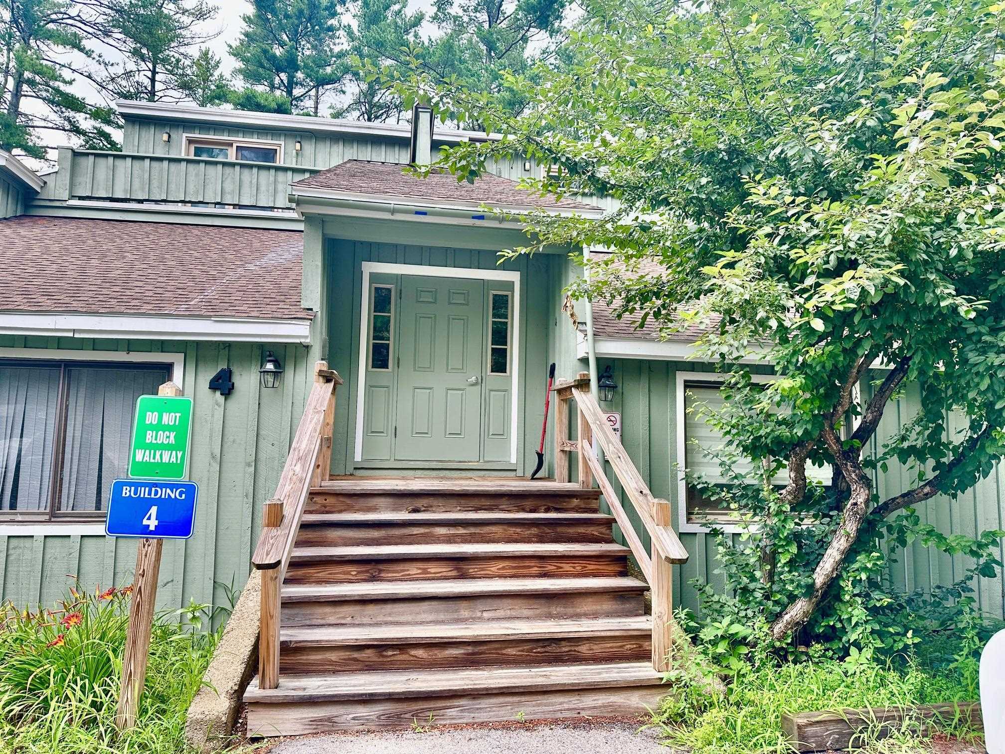 4d The Seasons At Attitash Road Property Photo 3