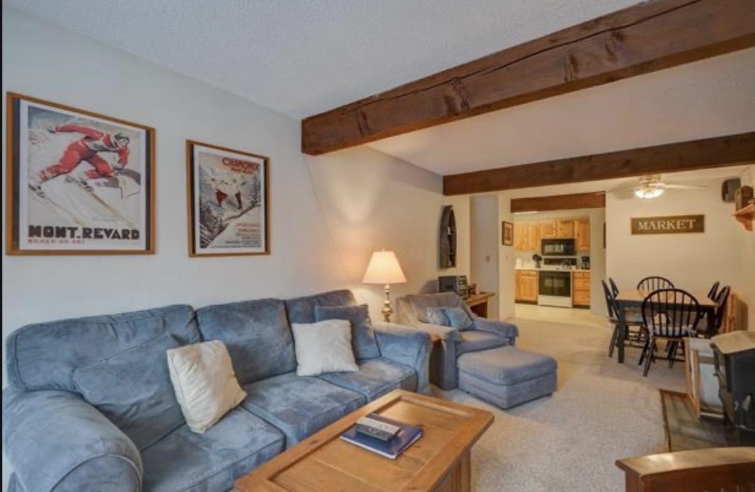 4d The Seasons At Attitash Road Property Photo 11