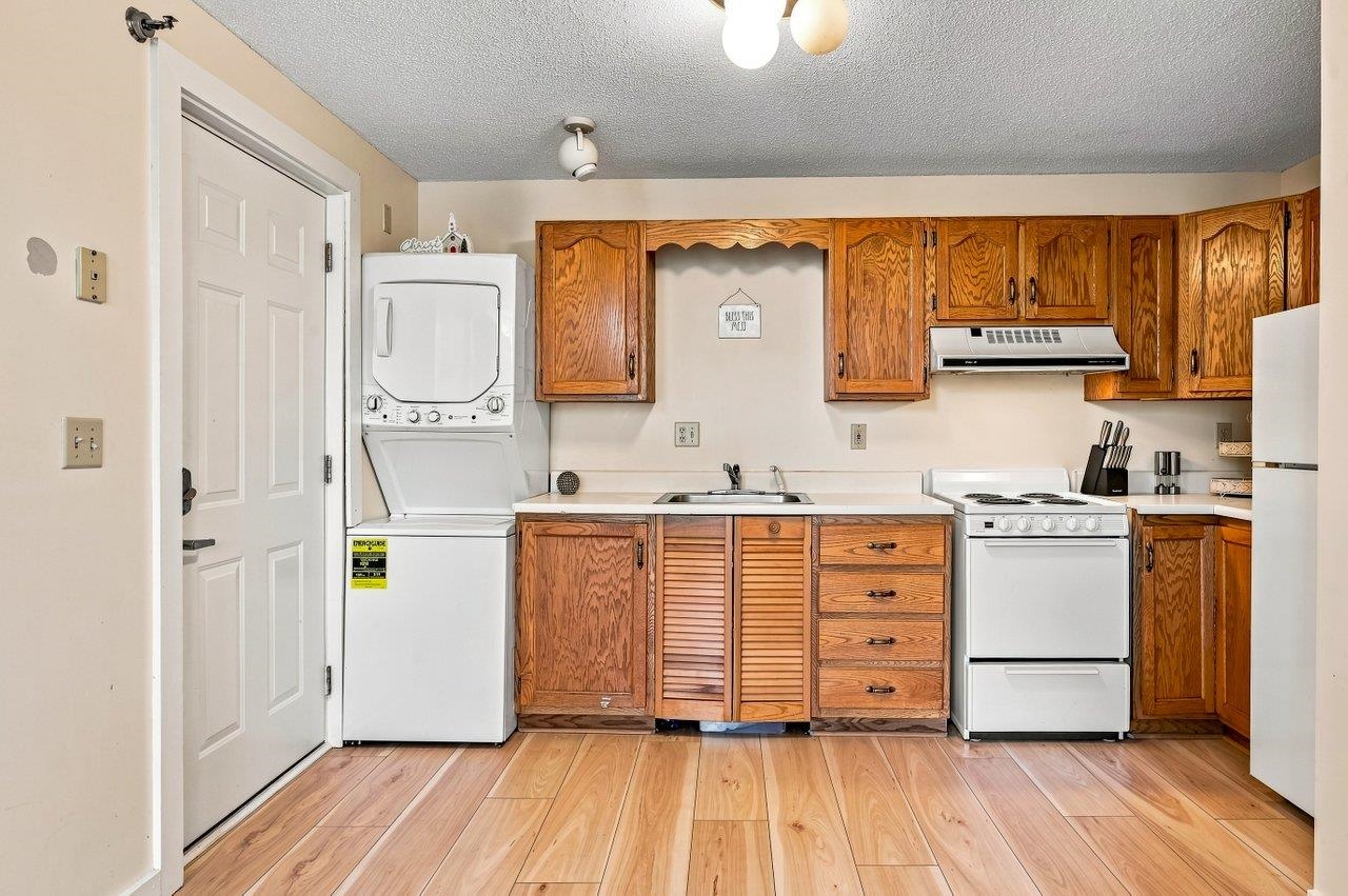 32 Market Street Property Photo 4