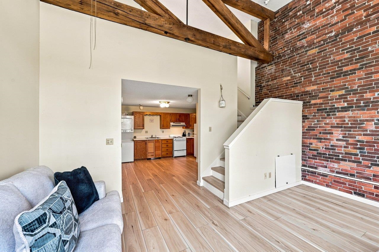 32 Market Street Property Photo 12