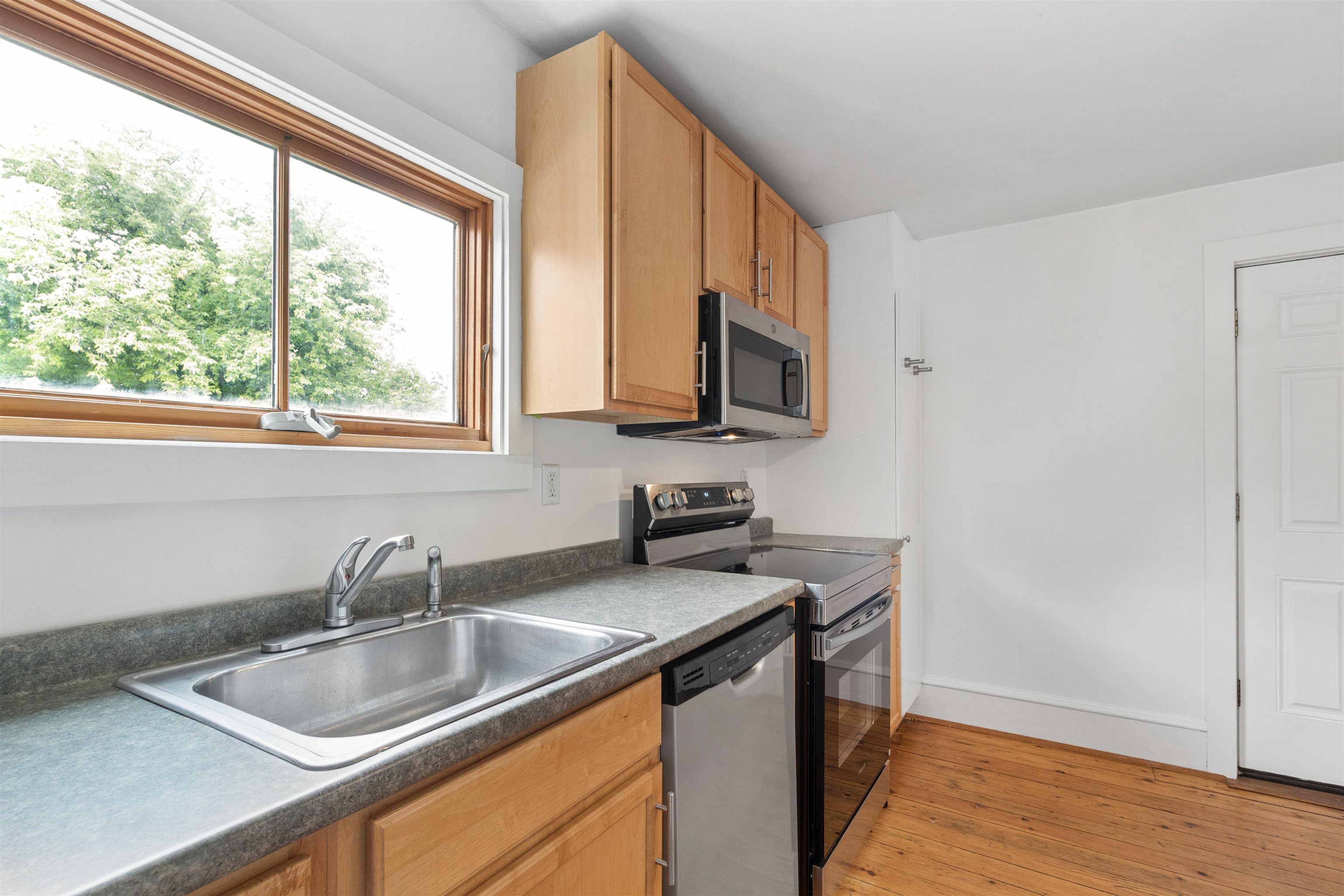 44 Marble Avenue Property Photo 9