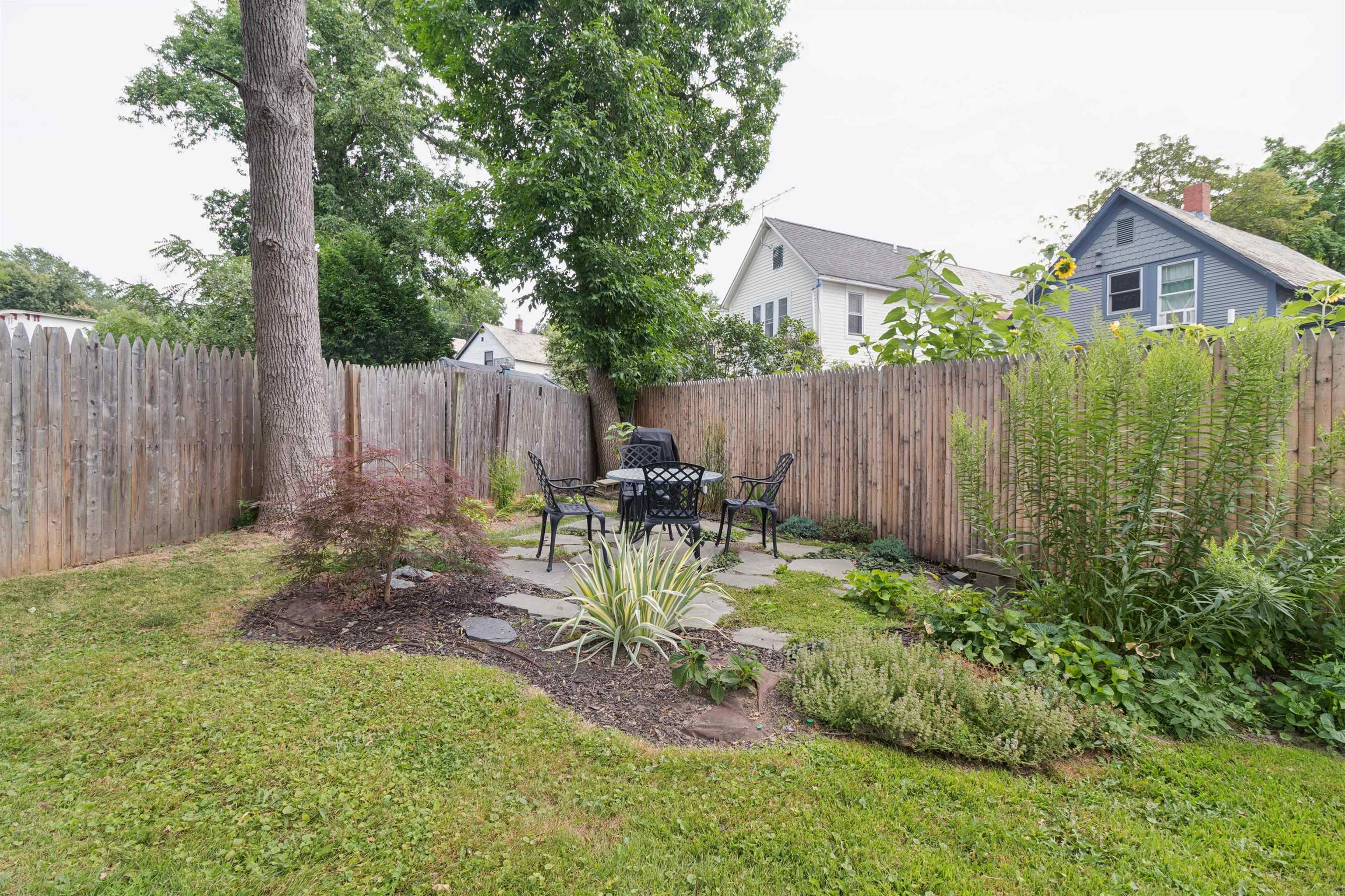 44 Marble Avenue Property Photo 33