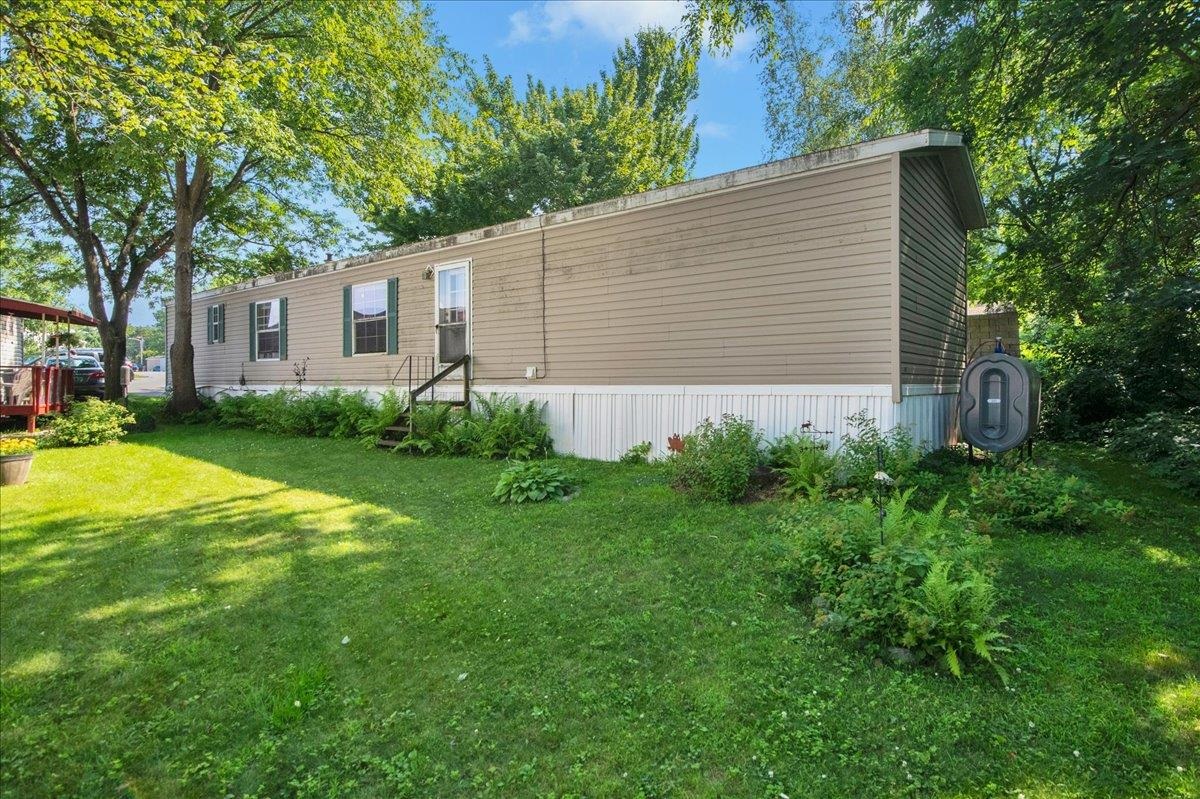 107 First Street Property Photo 6