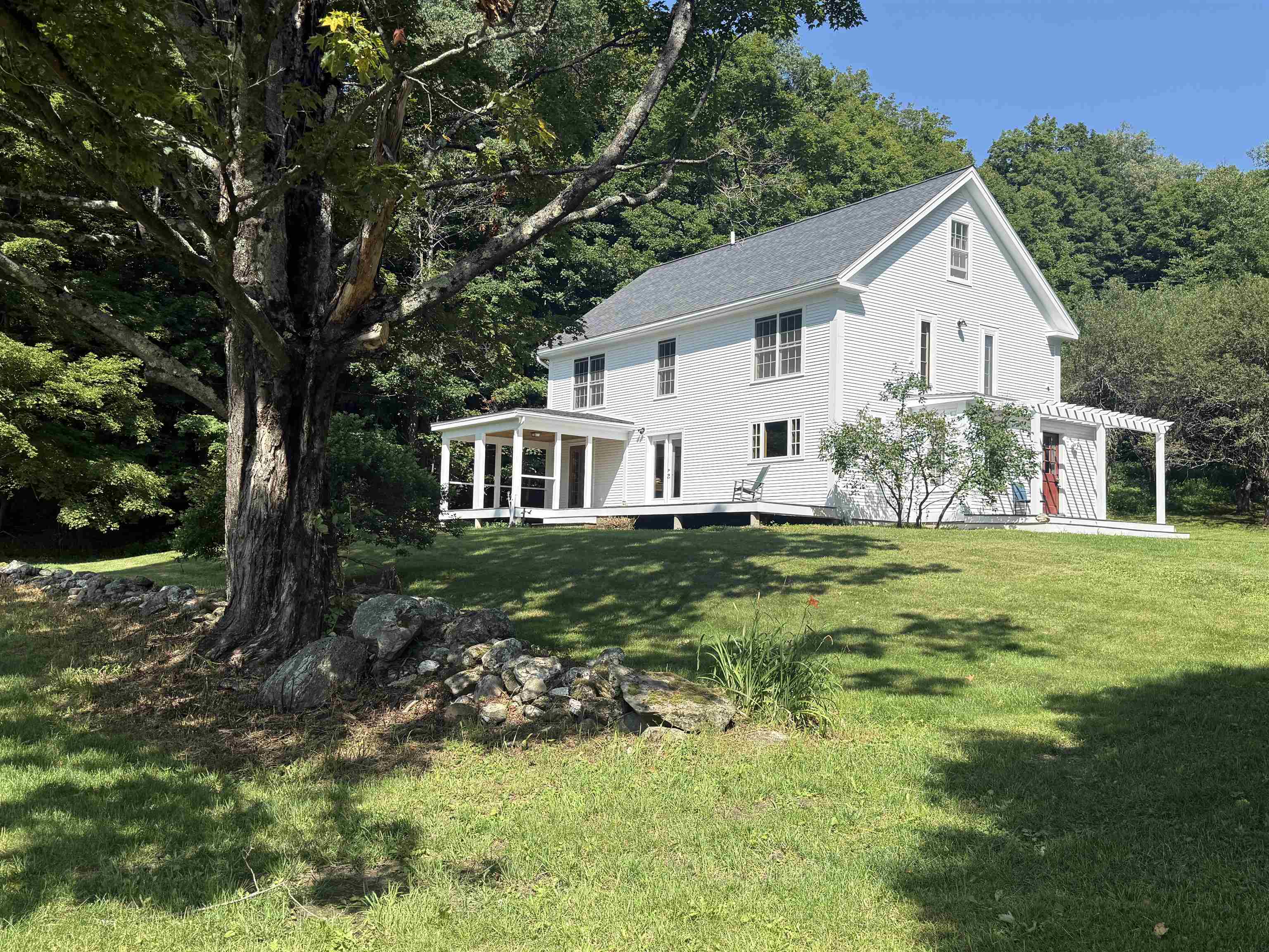 31 South Hollow Road Property Photo 6