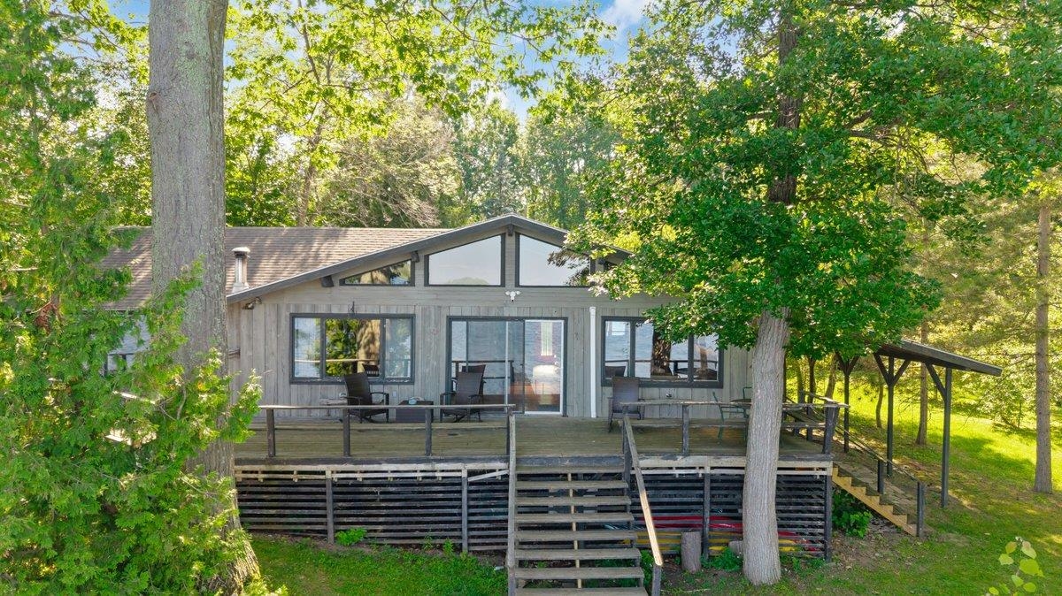 14 Macomber Point Property Photo 2
