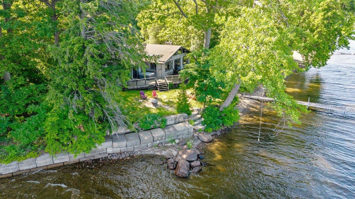 14 Macomber Point Property Photo 3