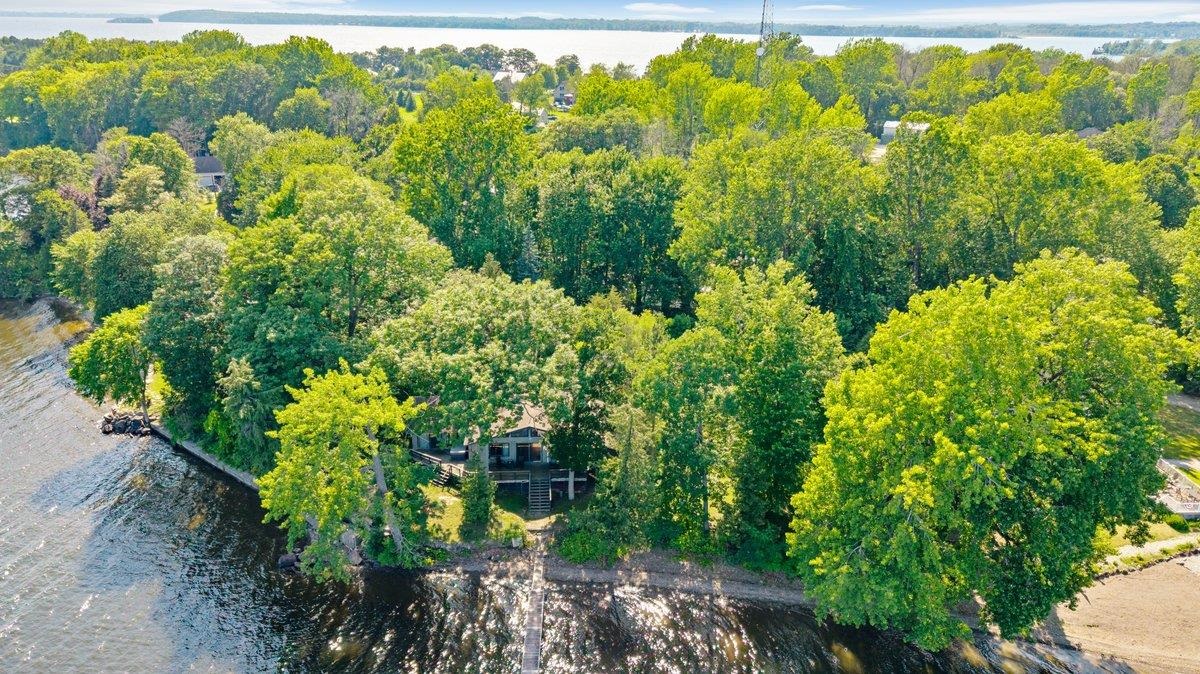 14 Macomber Point Property Photo 4