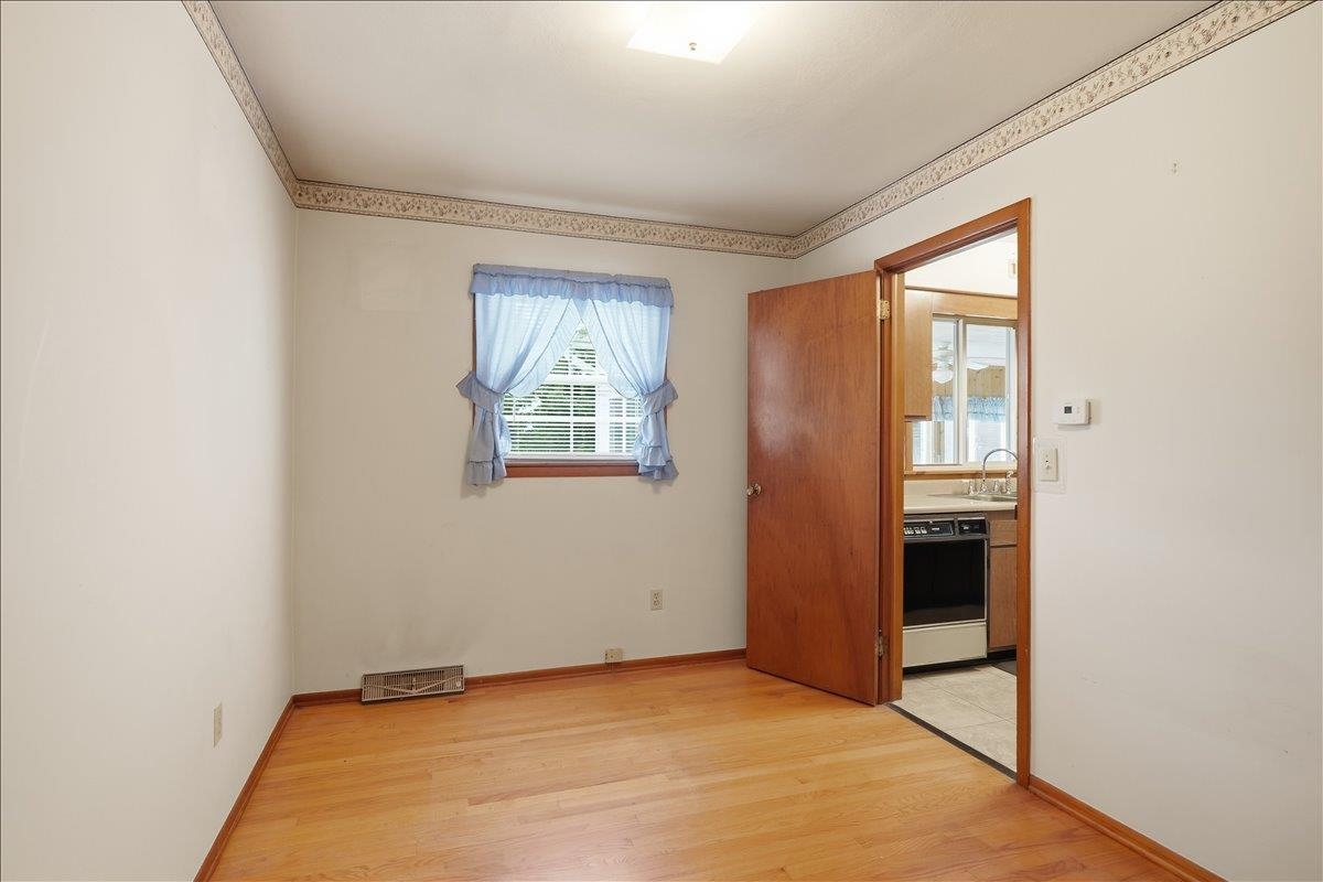 136 Cherry Lane Property Photo 18