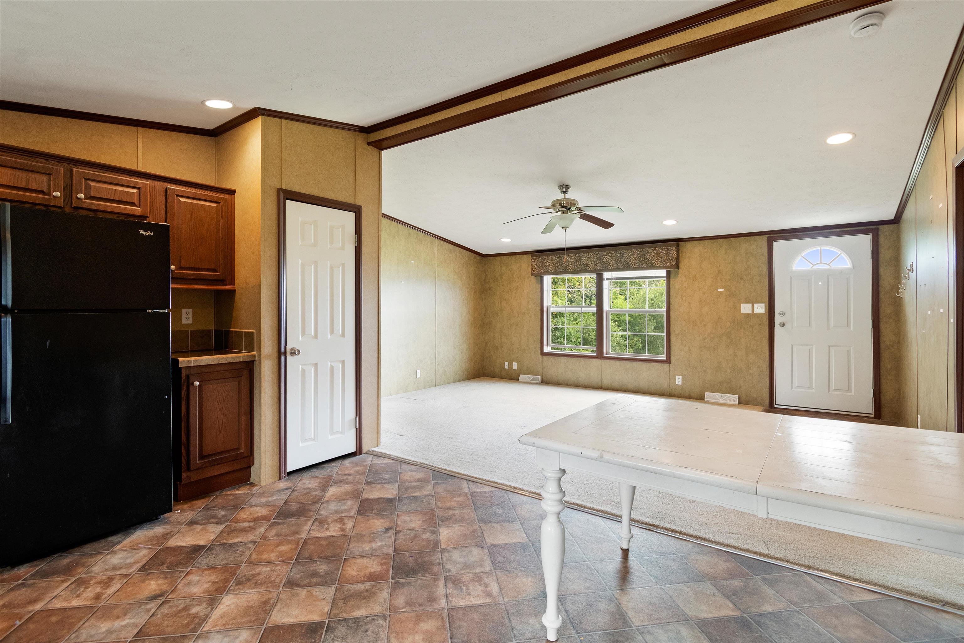 5 Ruths Drive Property Photo 6