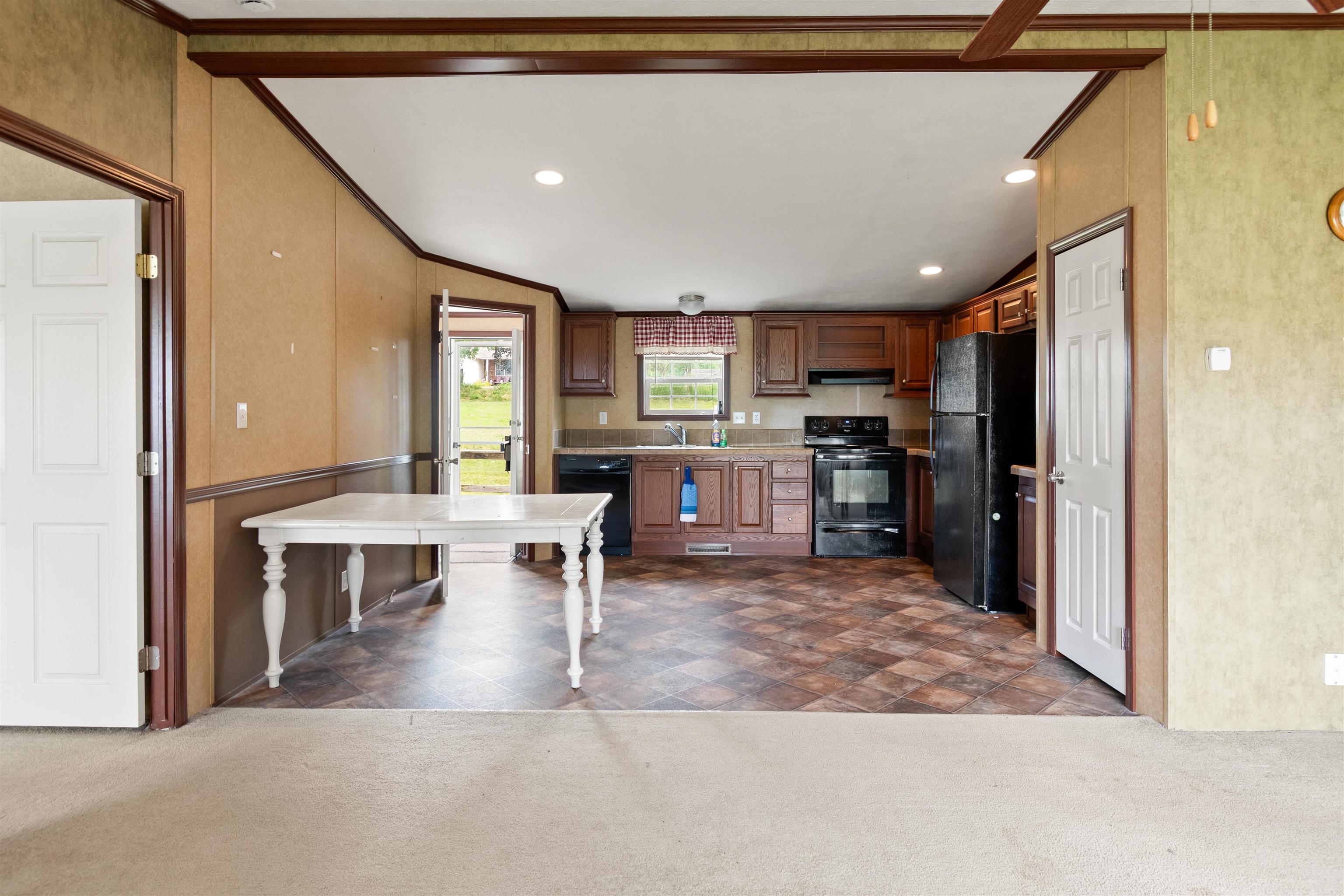 5 Ruths Drive Property Photo 13