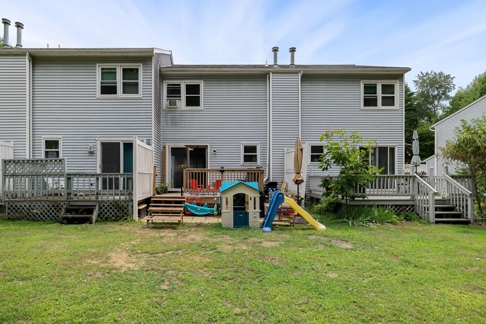 44 Commonwealth Drive Property Photo 2